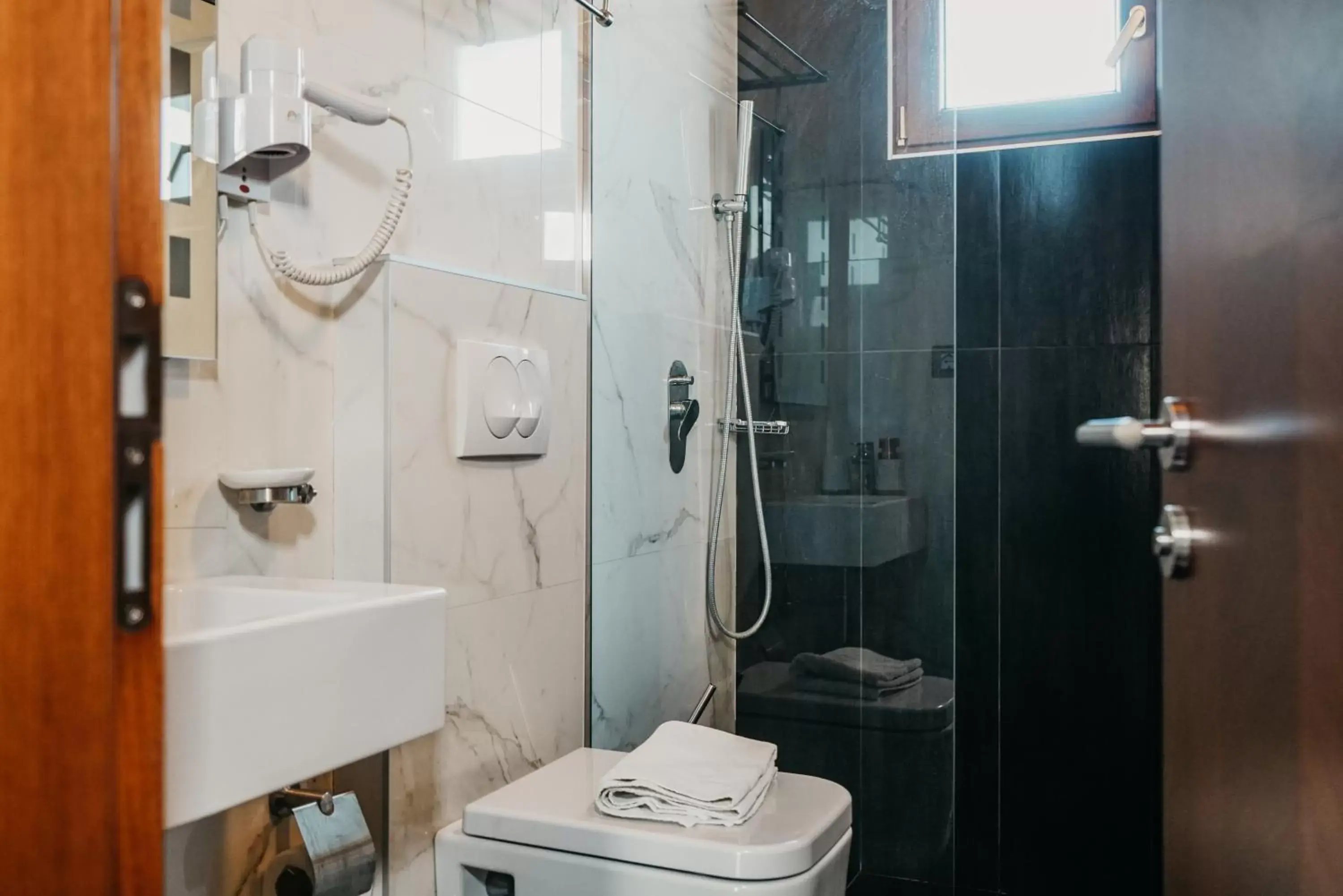 Triple Room with Balcony in Center Hotel Triple Room with Balcony in Center Hotel