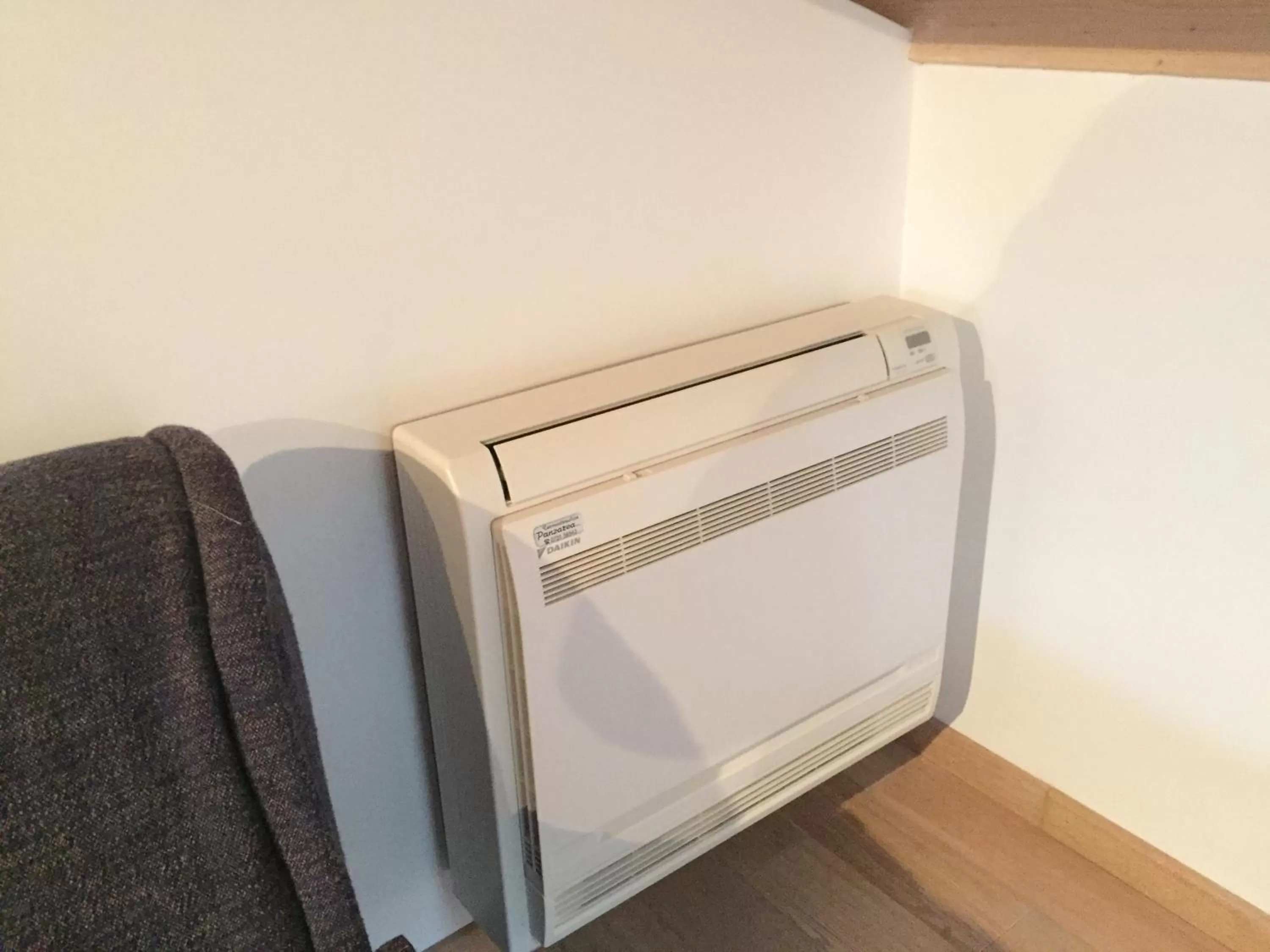 Photo of the whole room in Residence La Nave