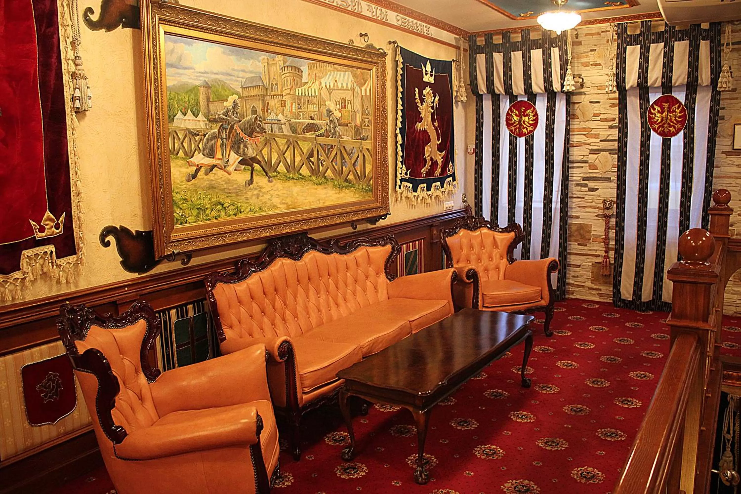 Communal lounge/ TV room in Kamelot