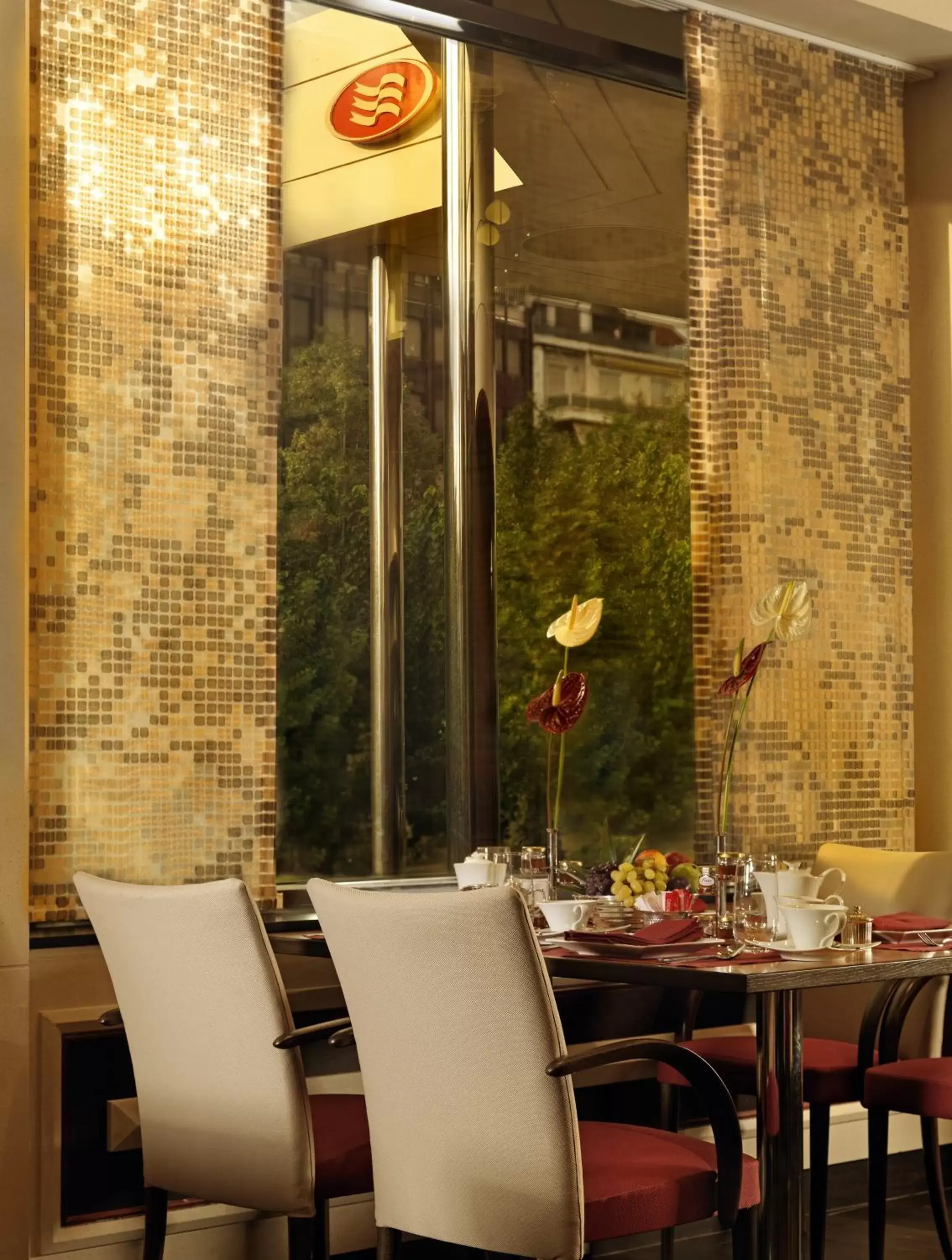 Restaurant/Places to Eat in Crowne Plaza Athens City Centre, an IHG Hotel