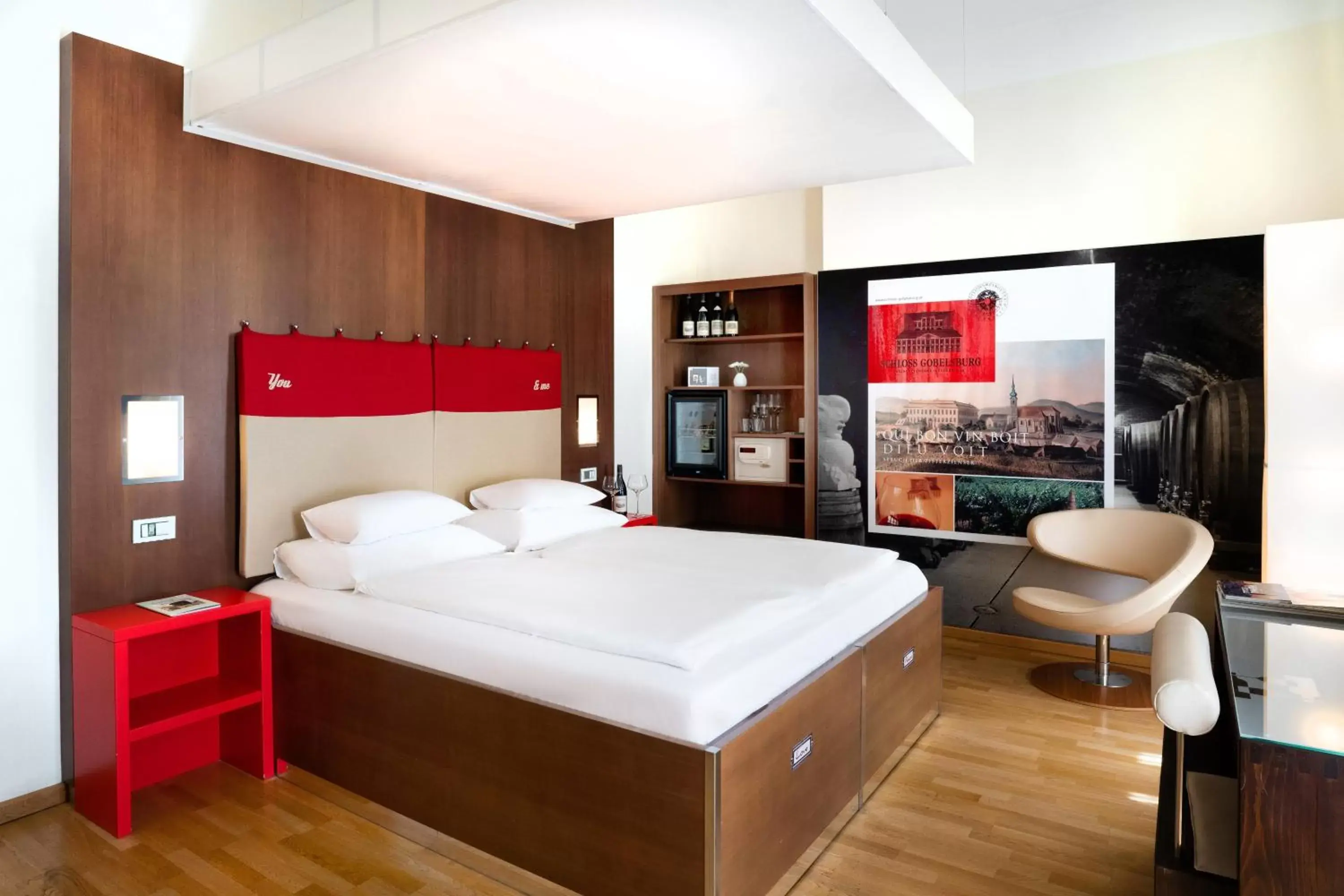 Photo of the whole room, Bed in Hotel Rathaus - Wein & Design