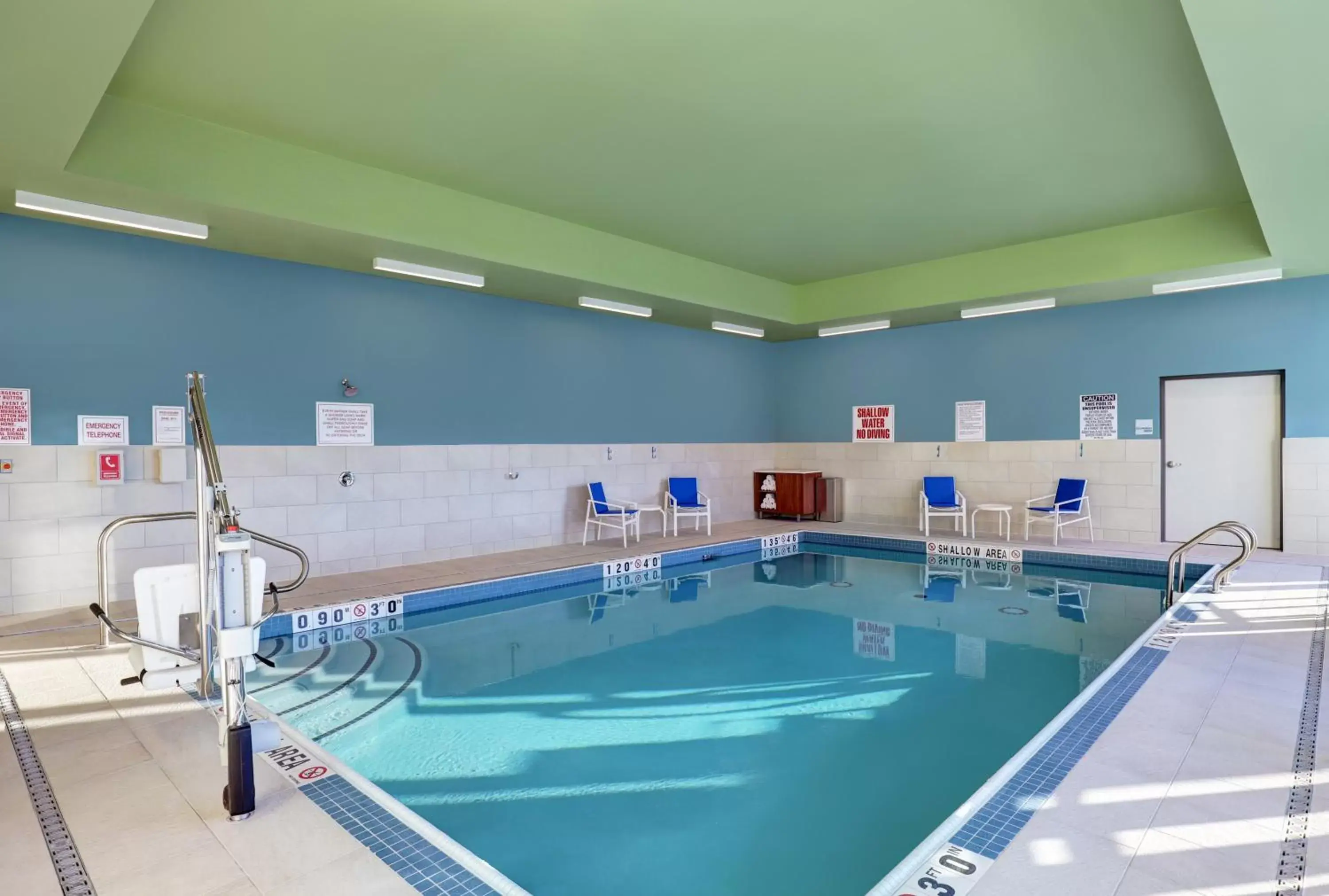 Swimming Pool in Candlewood Suites - Kingston West, an IHG Hotel