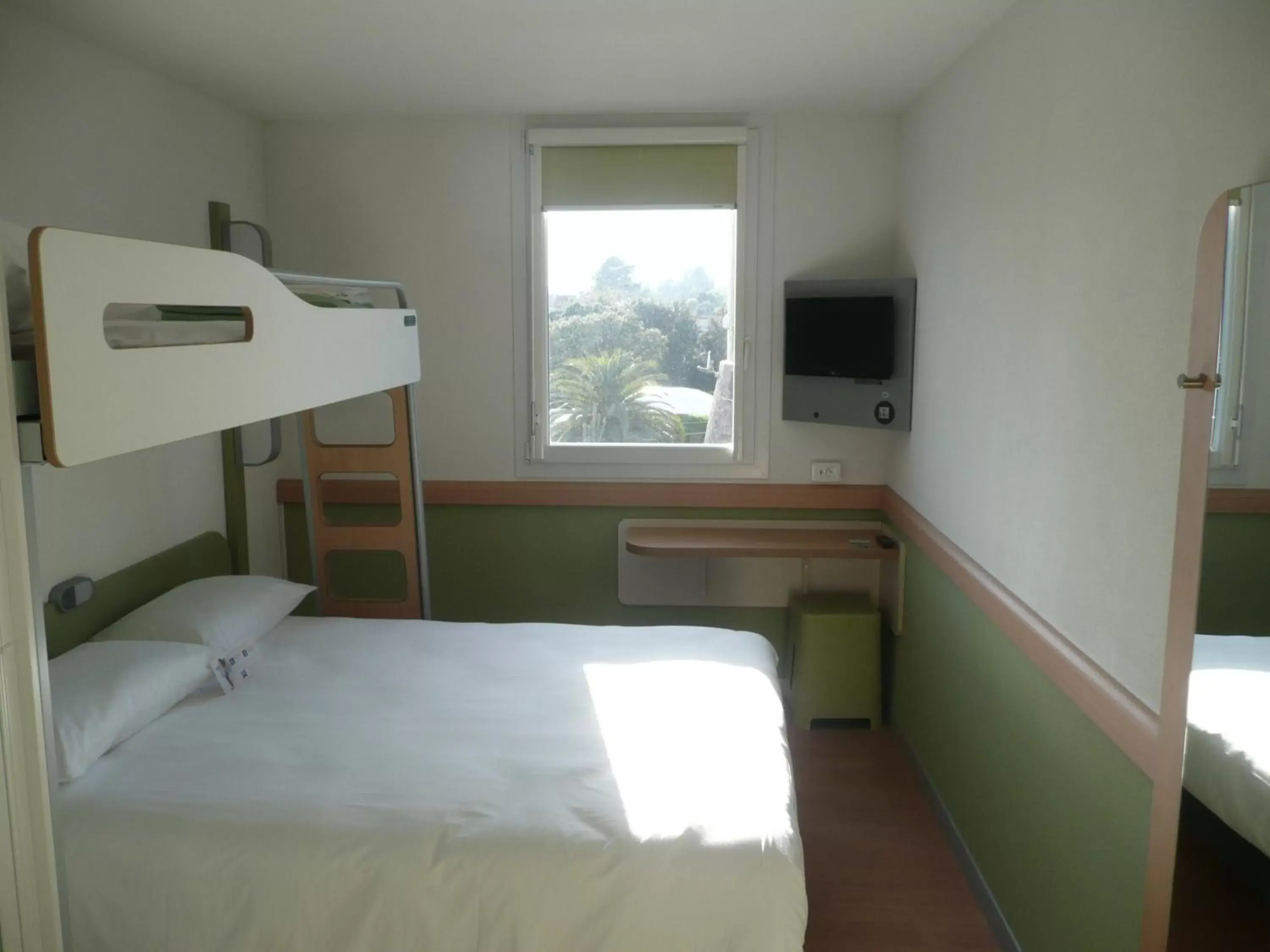 Bed in ibis budget Ajaccio