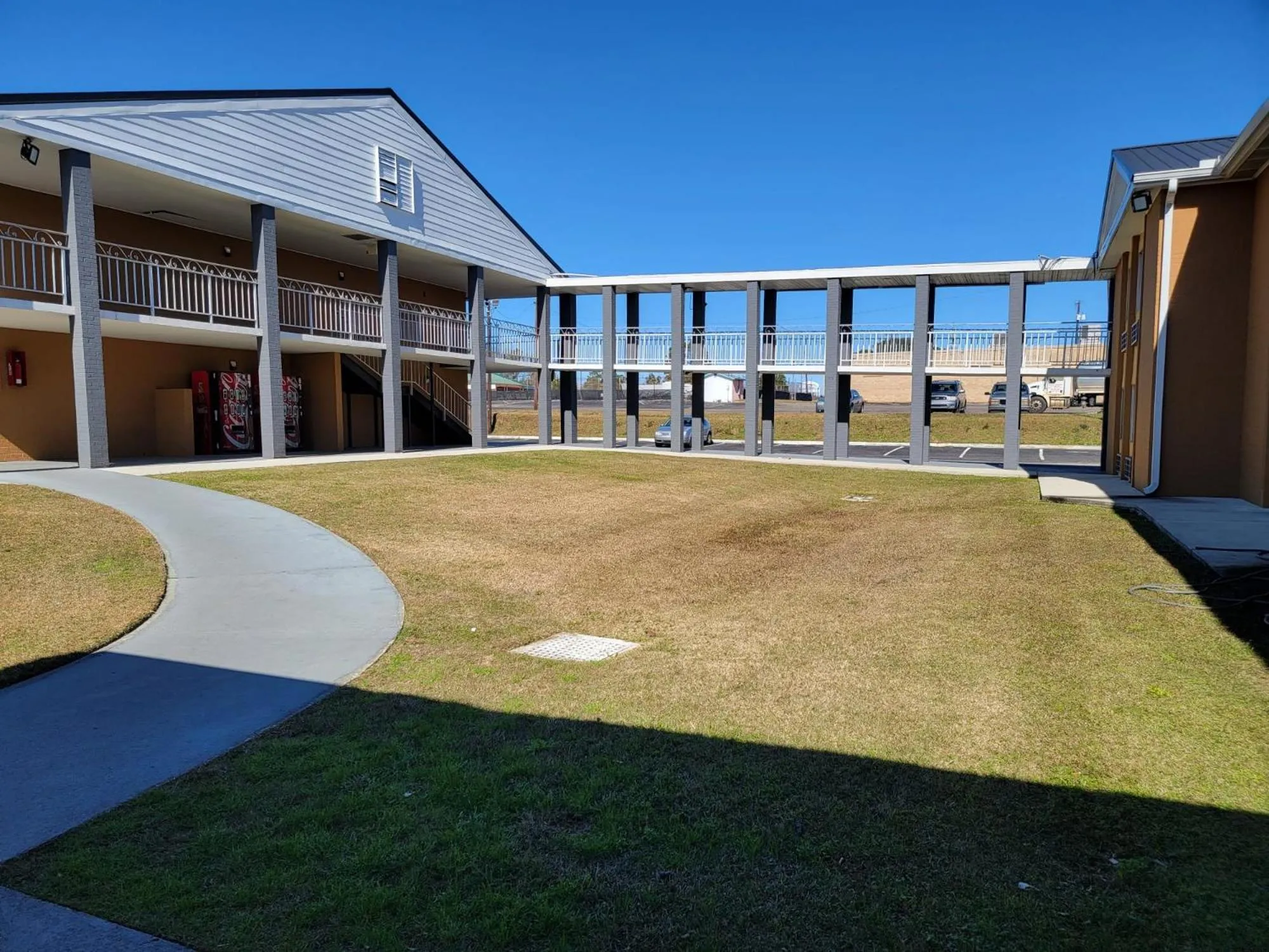 Property building in Days Inn by Wyndham Dothan