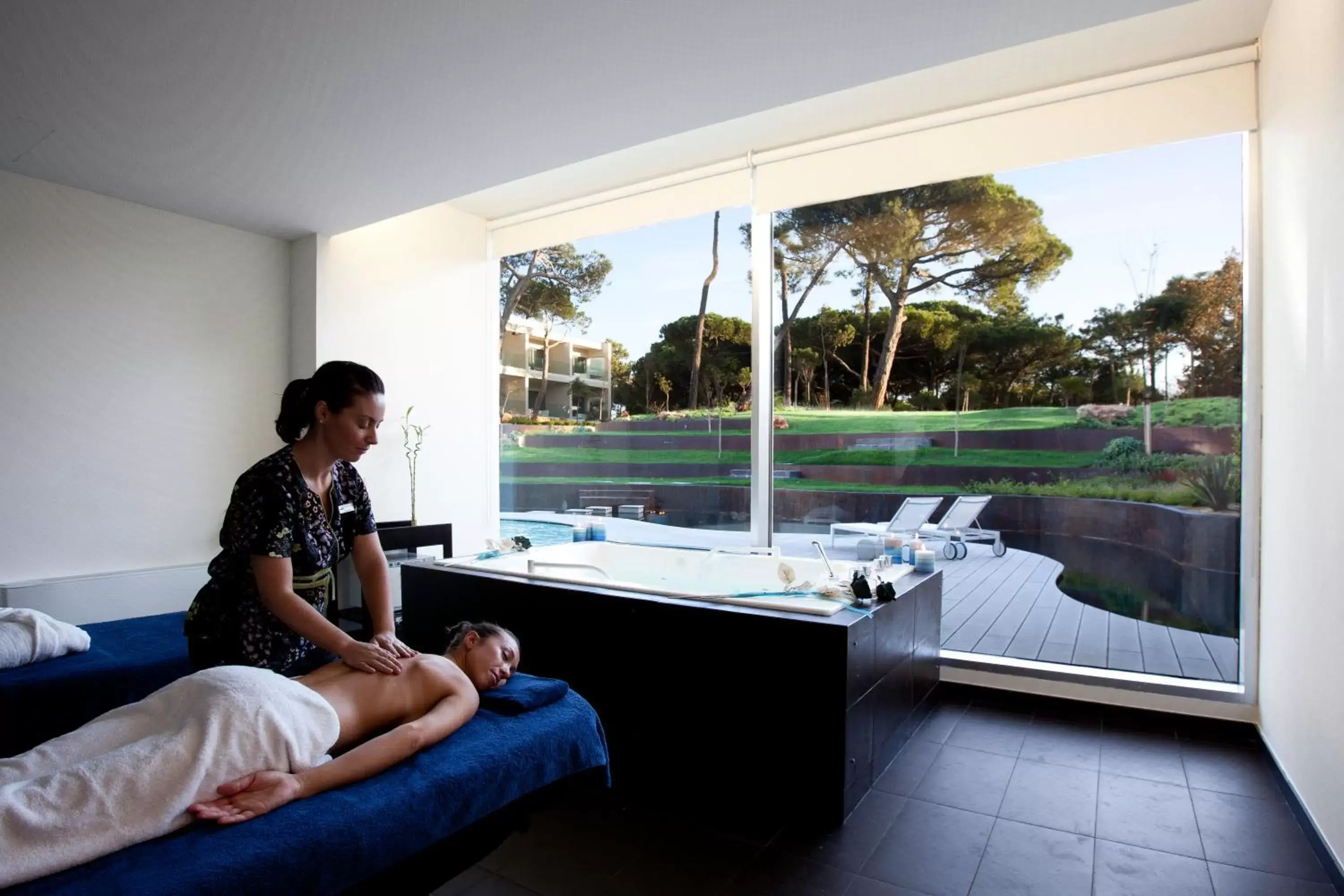 Massage in Onyria Marinha Boutique Hotel