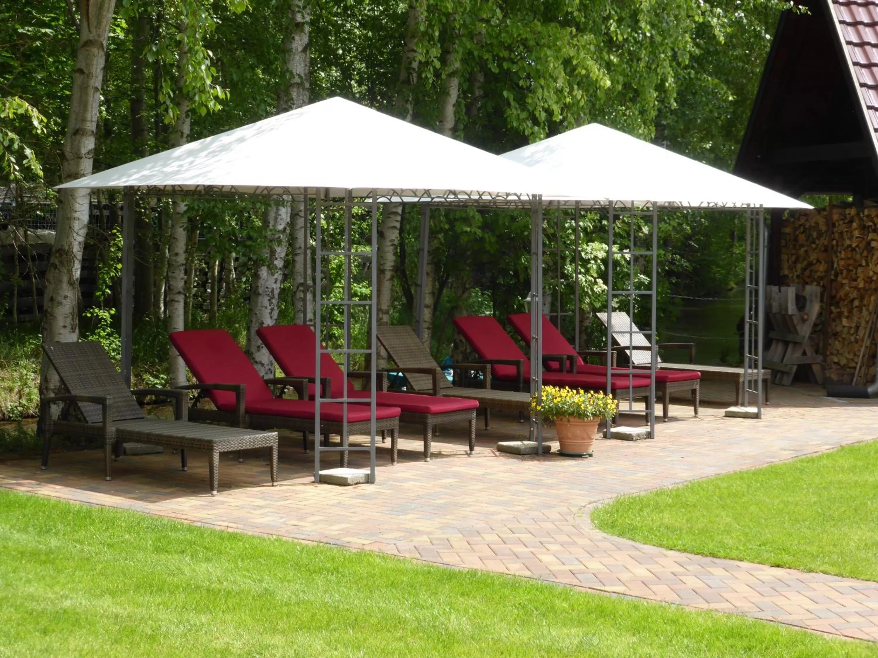 Garden in Zum Schlangenkönig