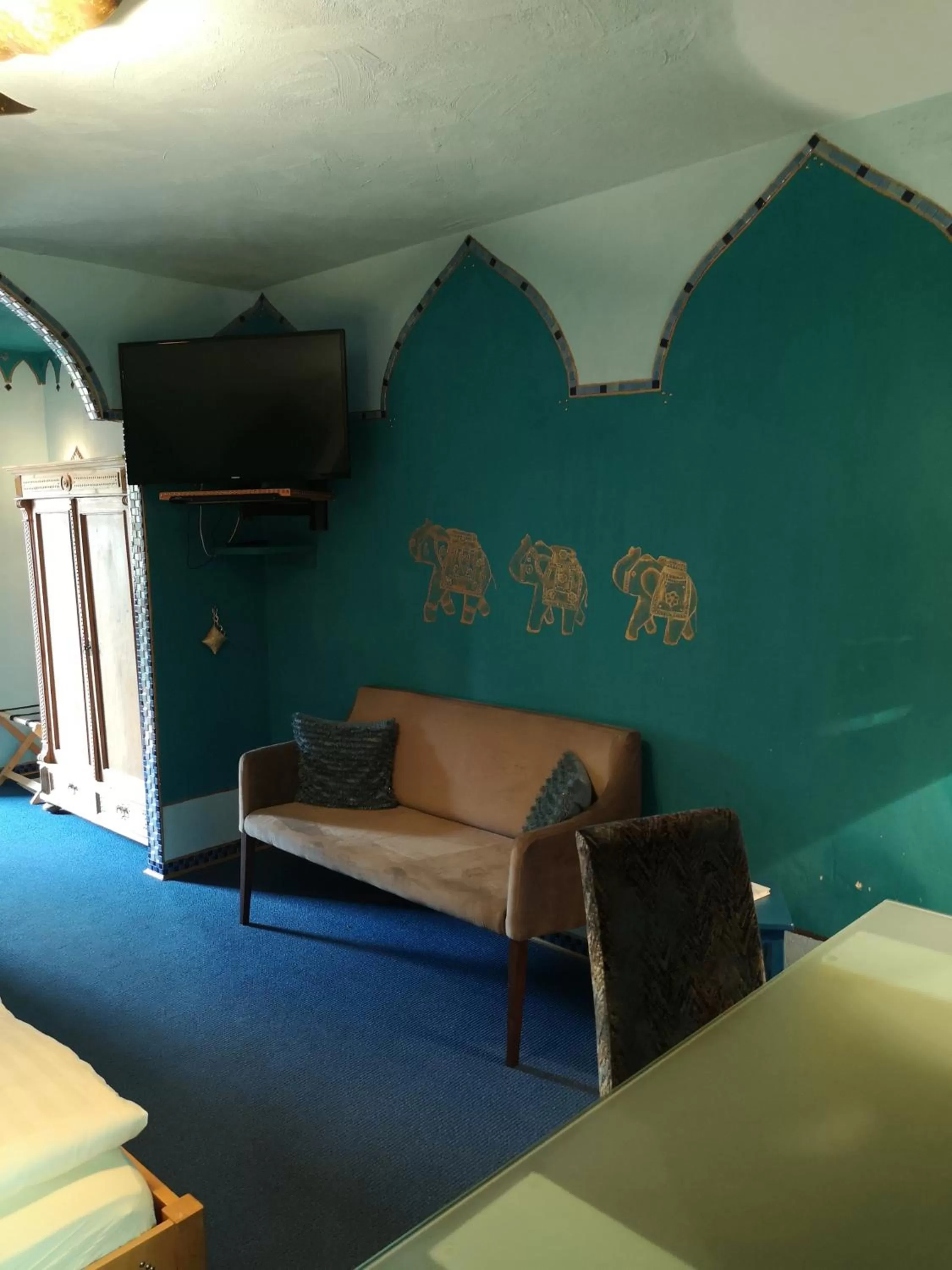 Seating area in Hotel Goldflair am Rathaus