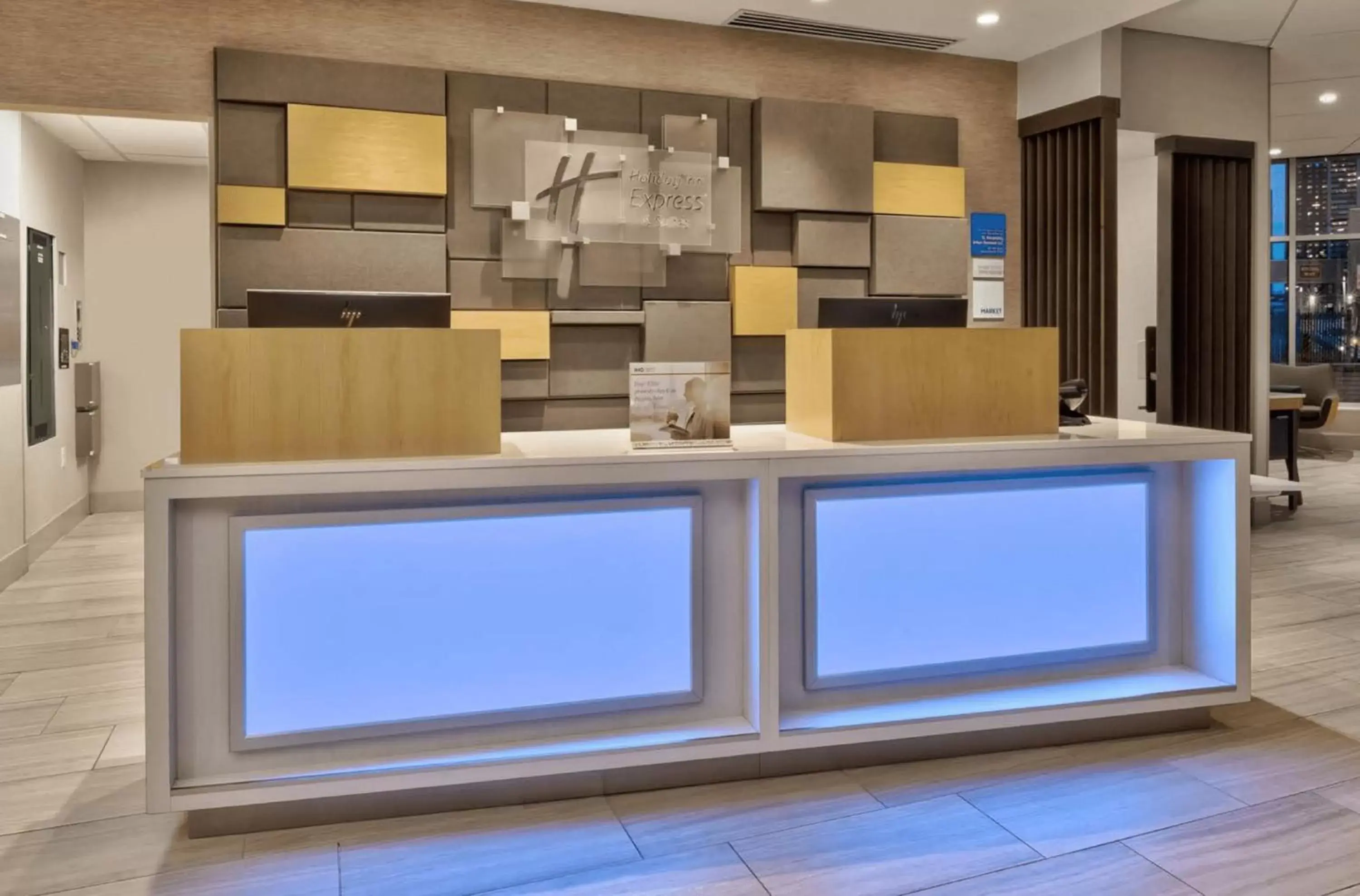 Lobby or reception, Floor Plan in Holiday Inn Express & Suites Jersey City - Holland Tunnel, an IHG Hotel