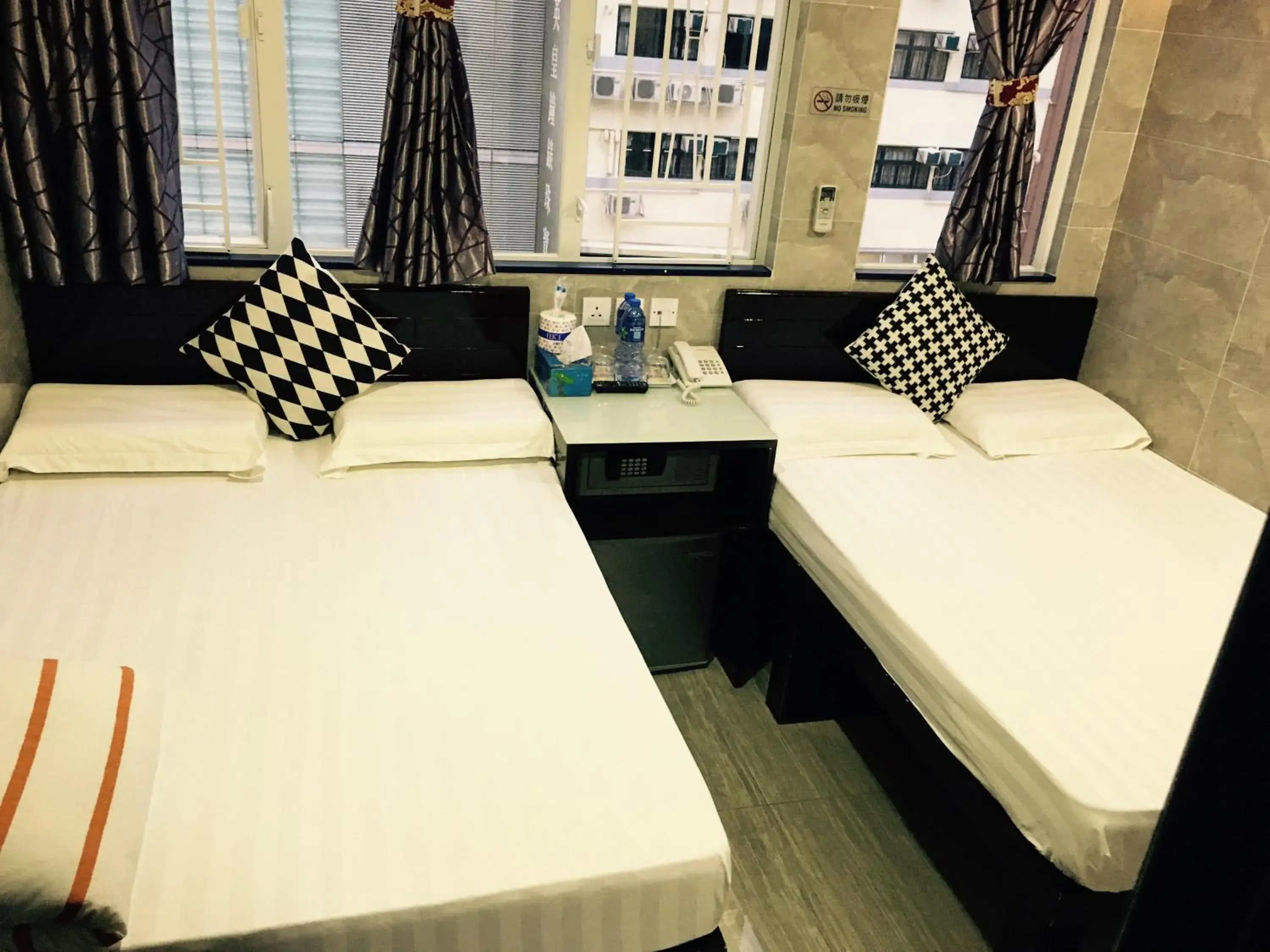 View (from property/room), Bed in Modern View (from property/room), Bed in Modern