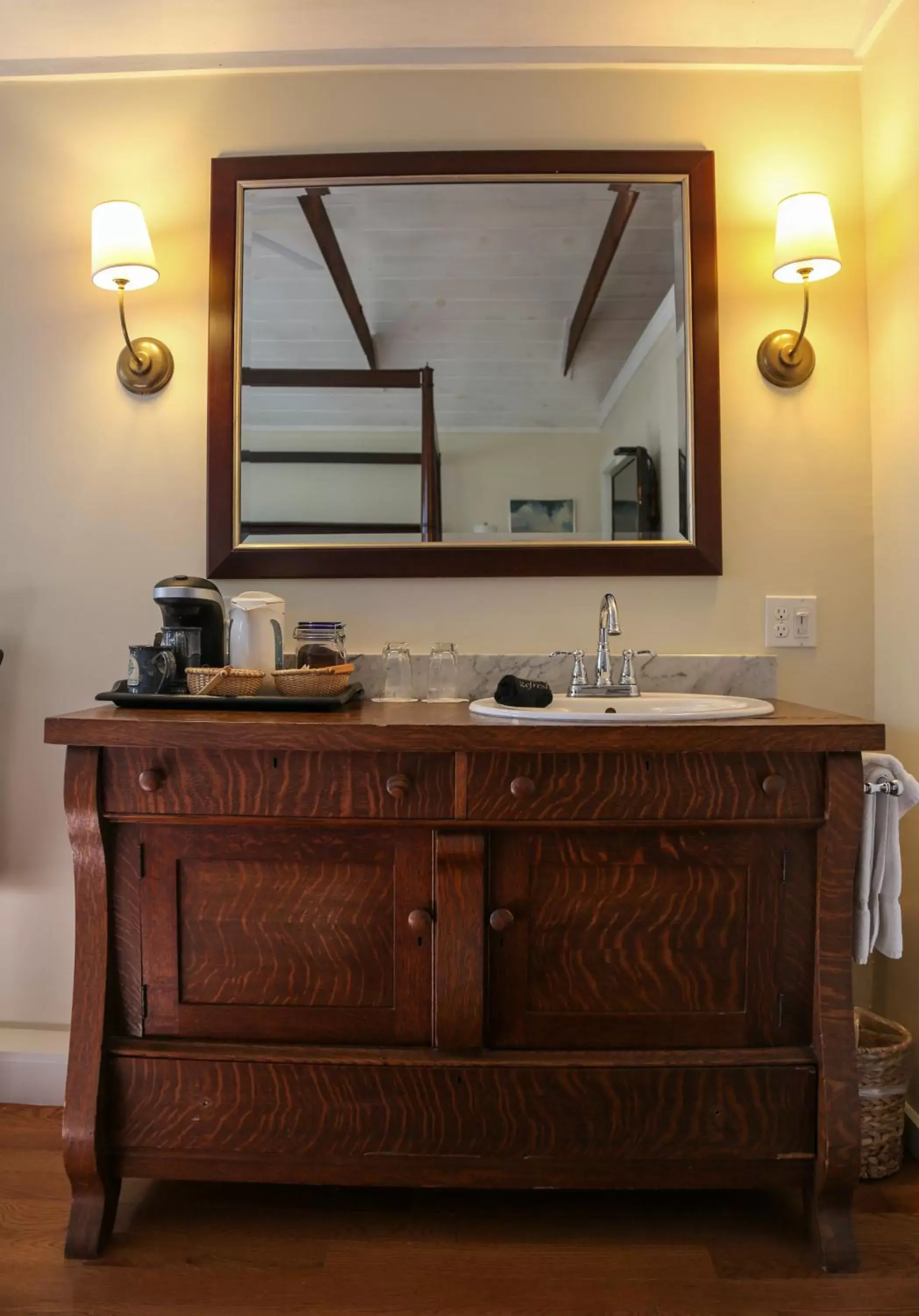 Bathroom in Marshall Slocum Inn