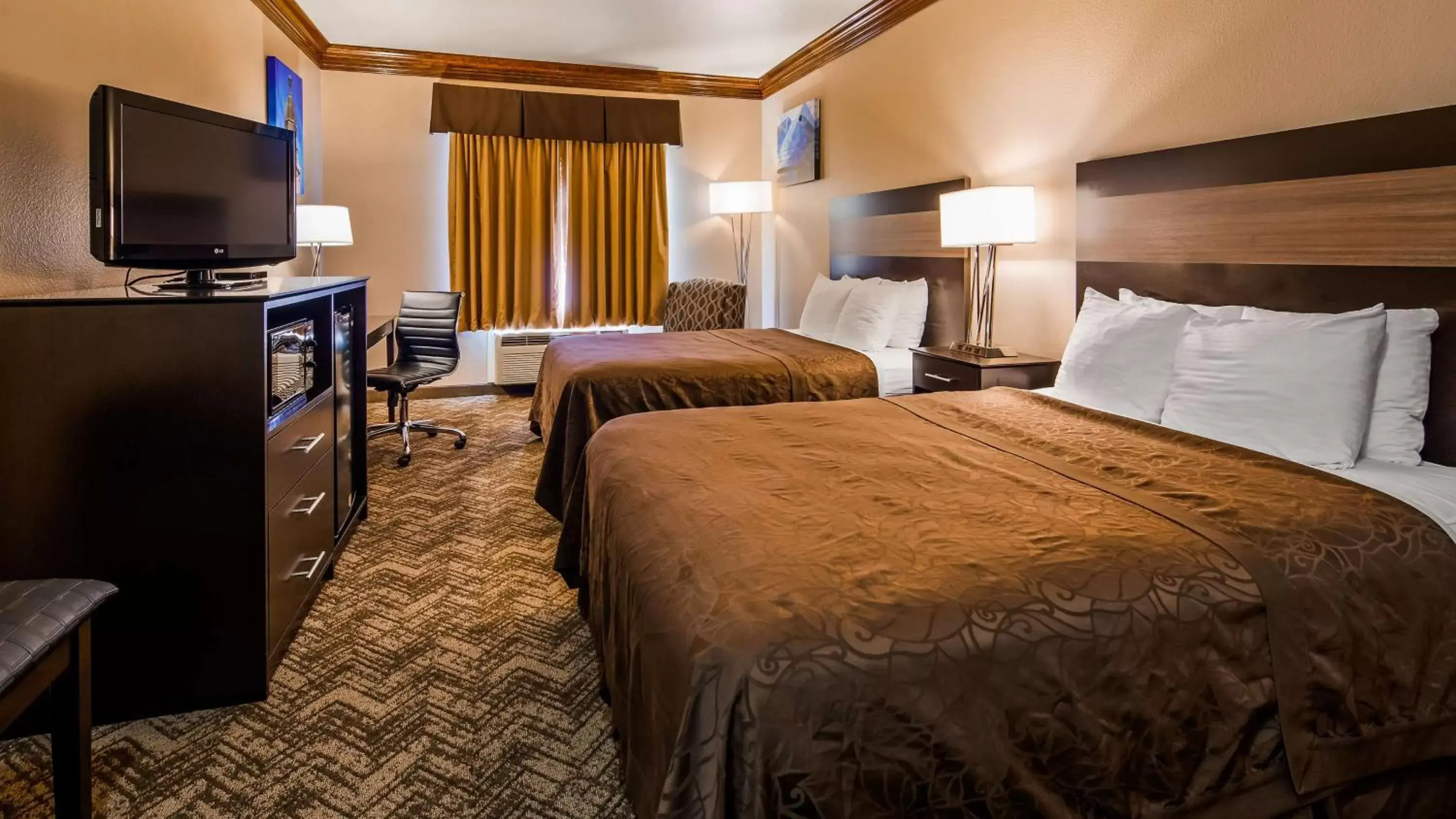 Photo of the whole room, Bed in Best Western Fort Worth Inn and Suites