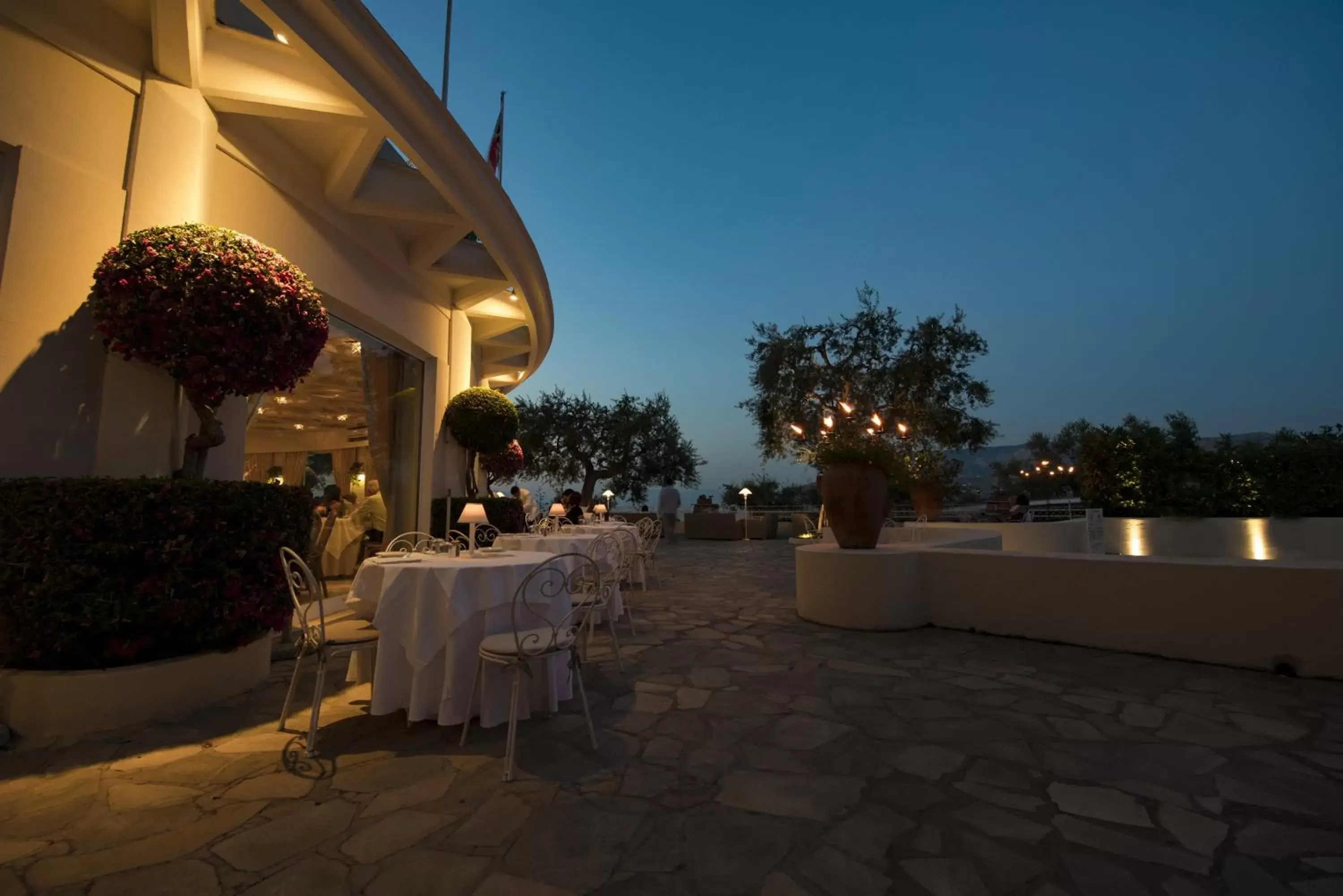 Patio, Banquet Facilities in Grand Hotel Aminta