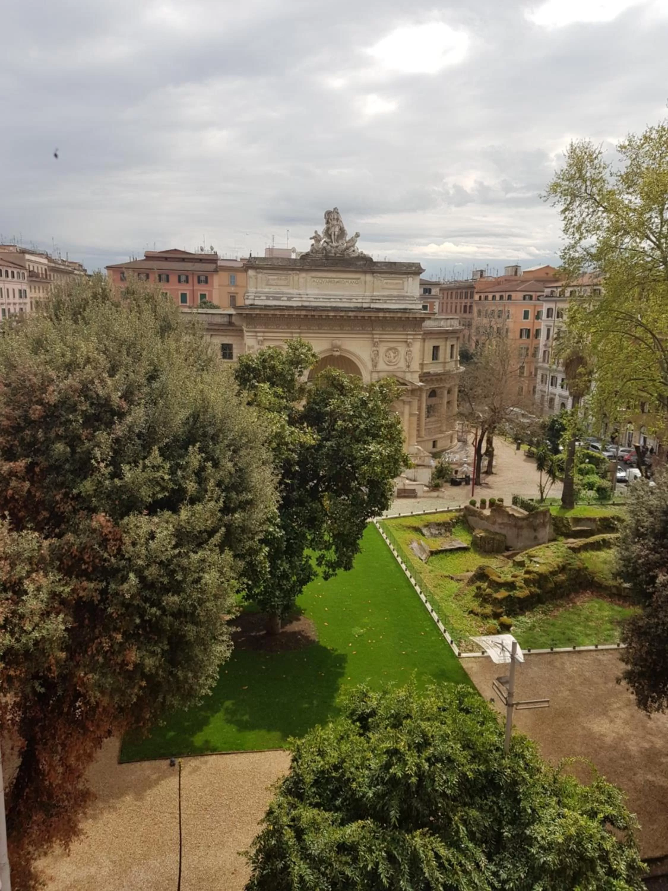 Garden view in Hotel Kennedy
