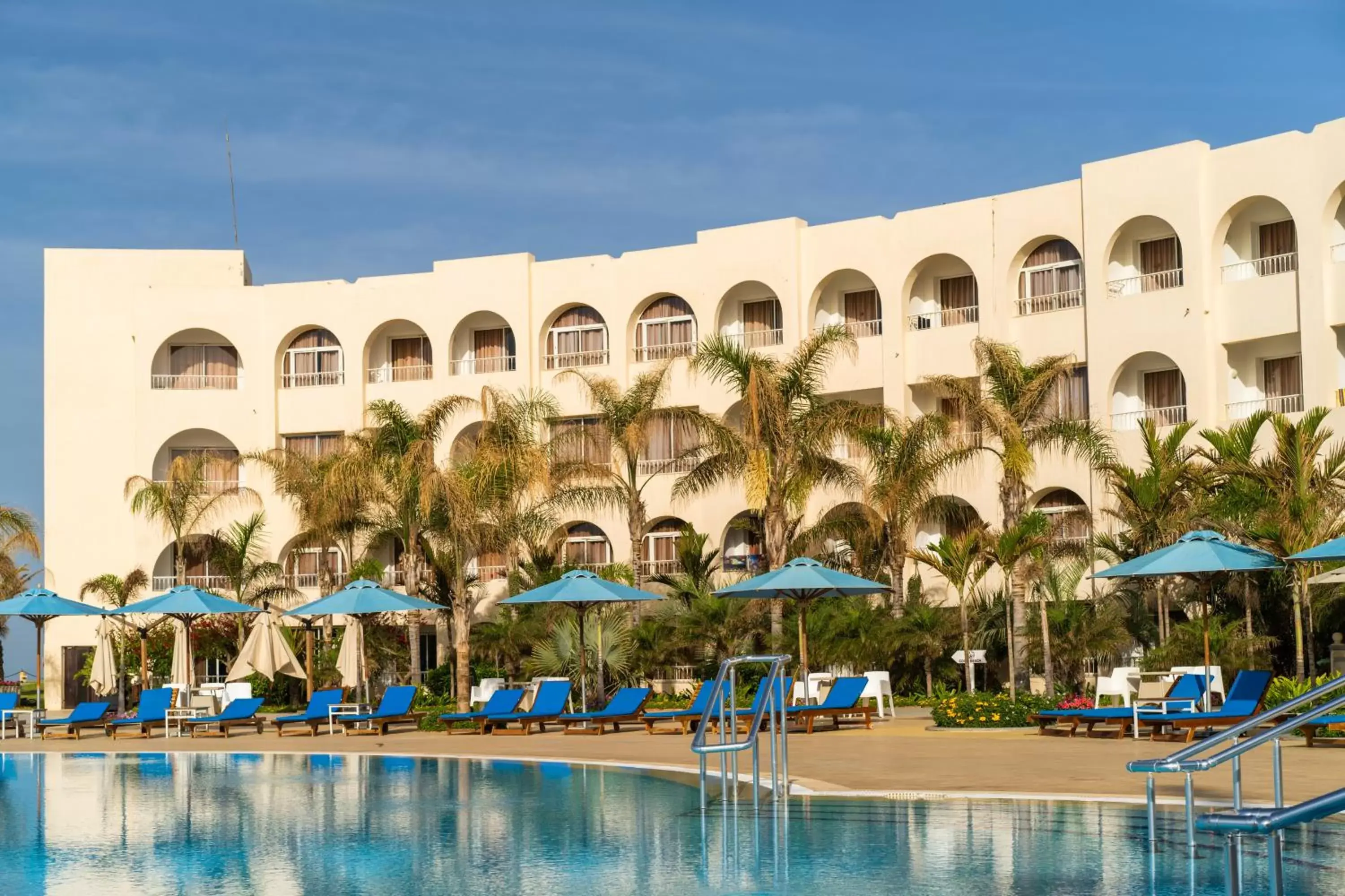 Swimming Pool in Khayam Garden Beach Resort & Spa