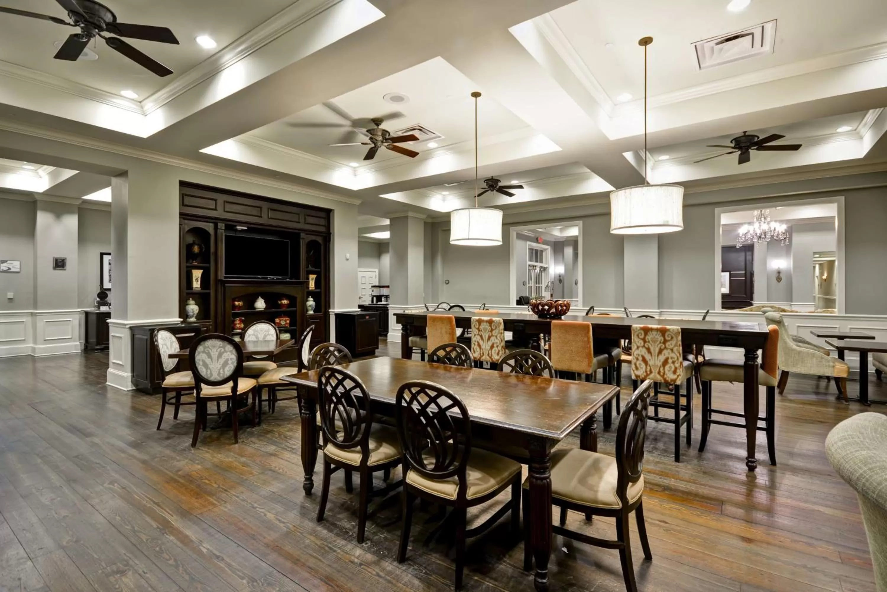 Lobby or reception in Hampton Inn & Suites Savannah Historic District