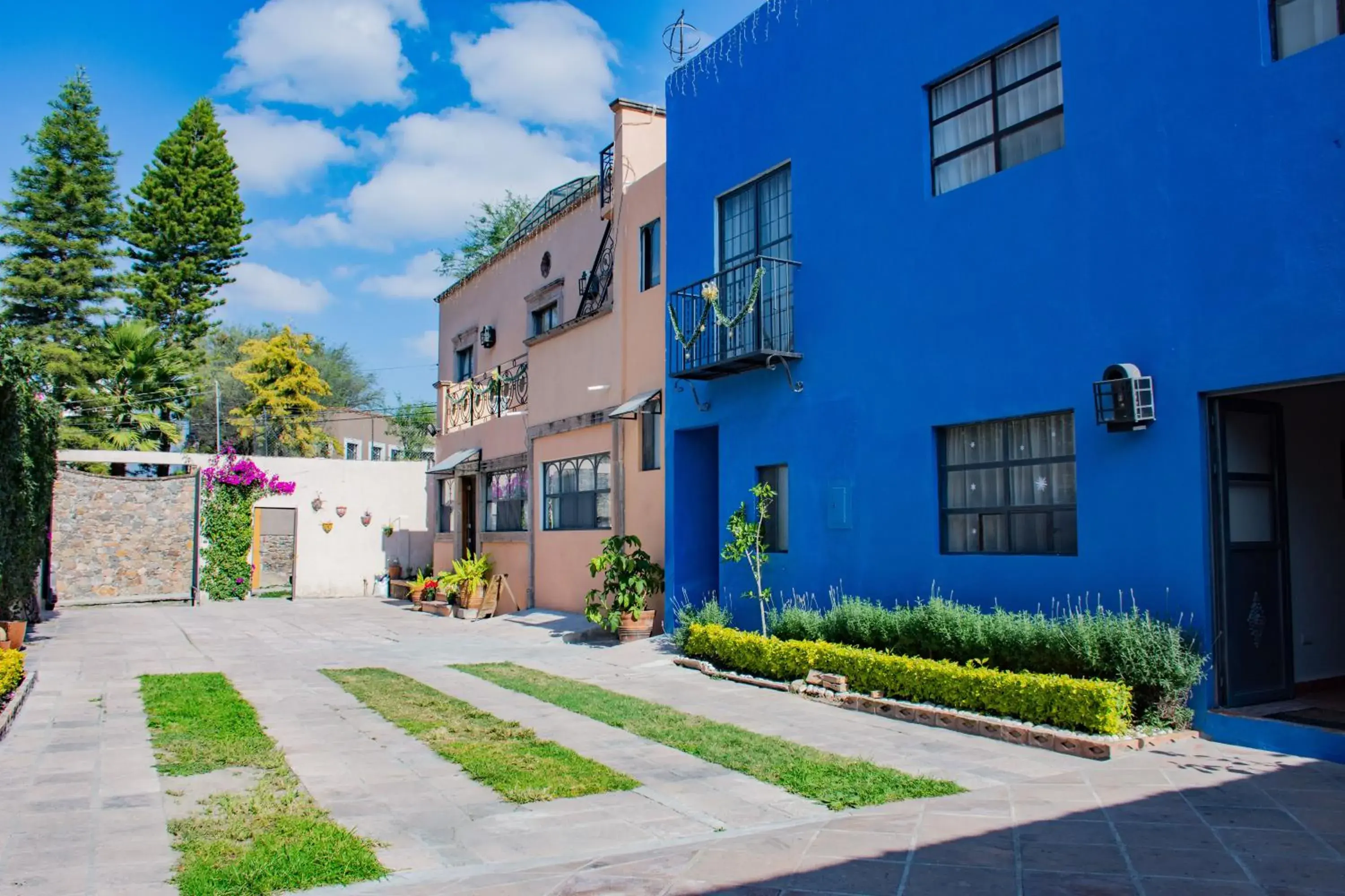 Facade/entrance, Property Building in Hotel Casa Santamar