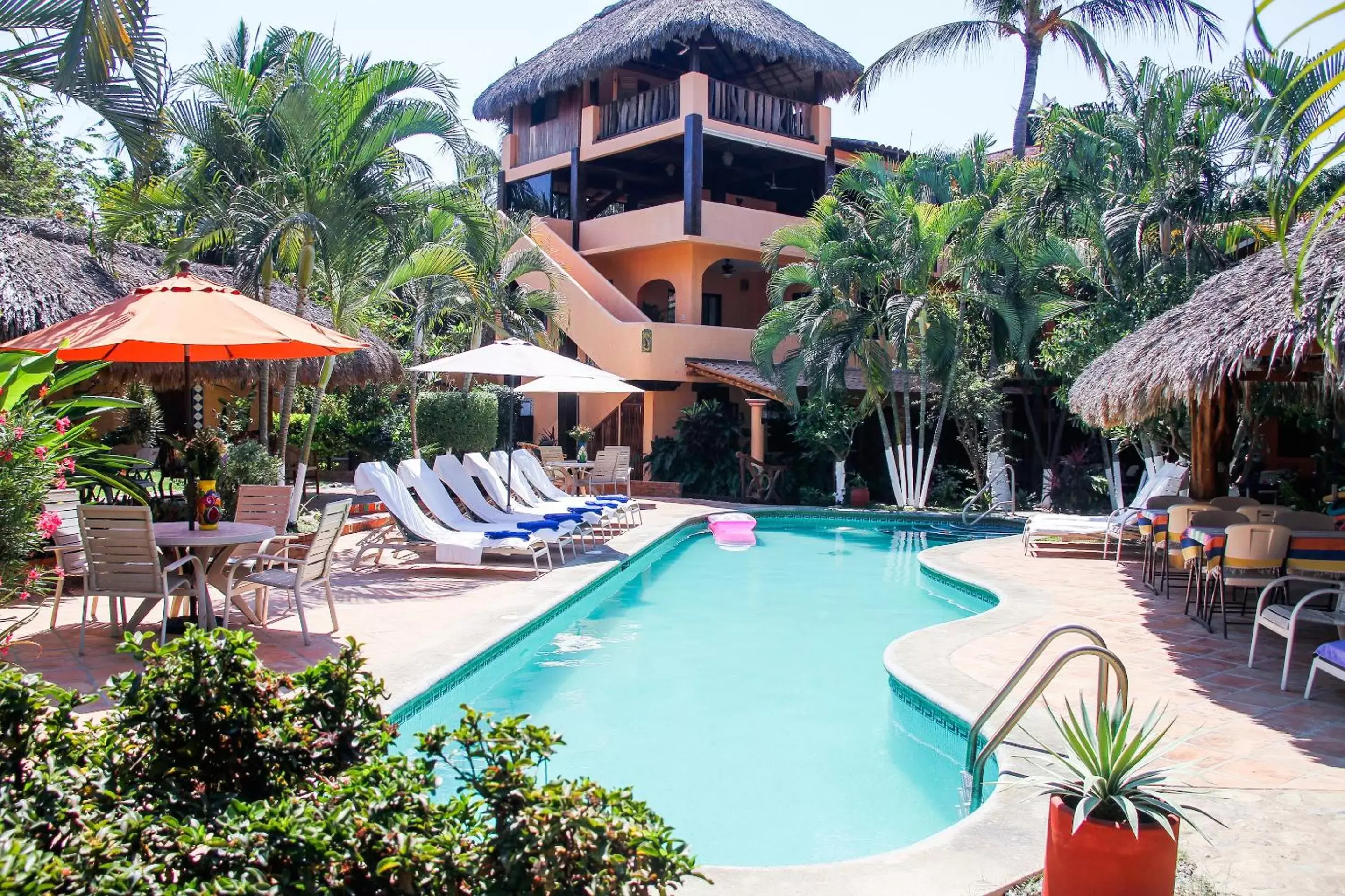 Patio, Swimming Pool in Hotel Casamar Suites