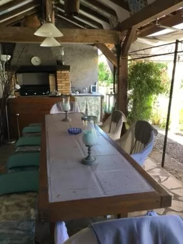 BBQ facilities in Loft Atypique