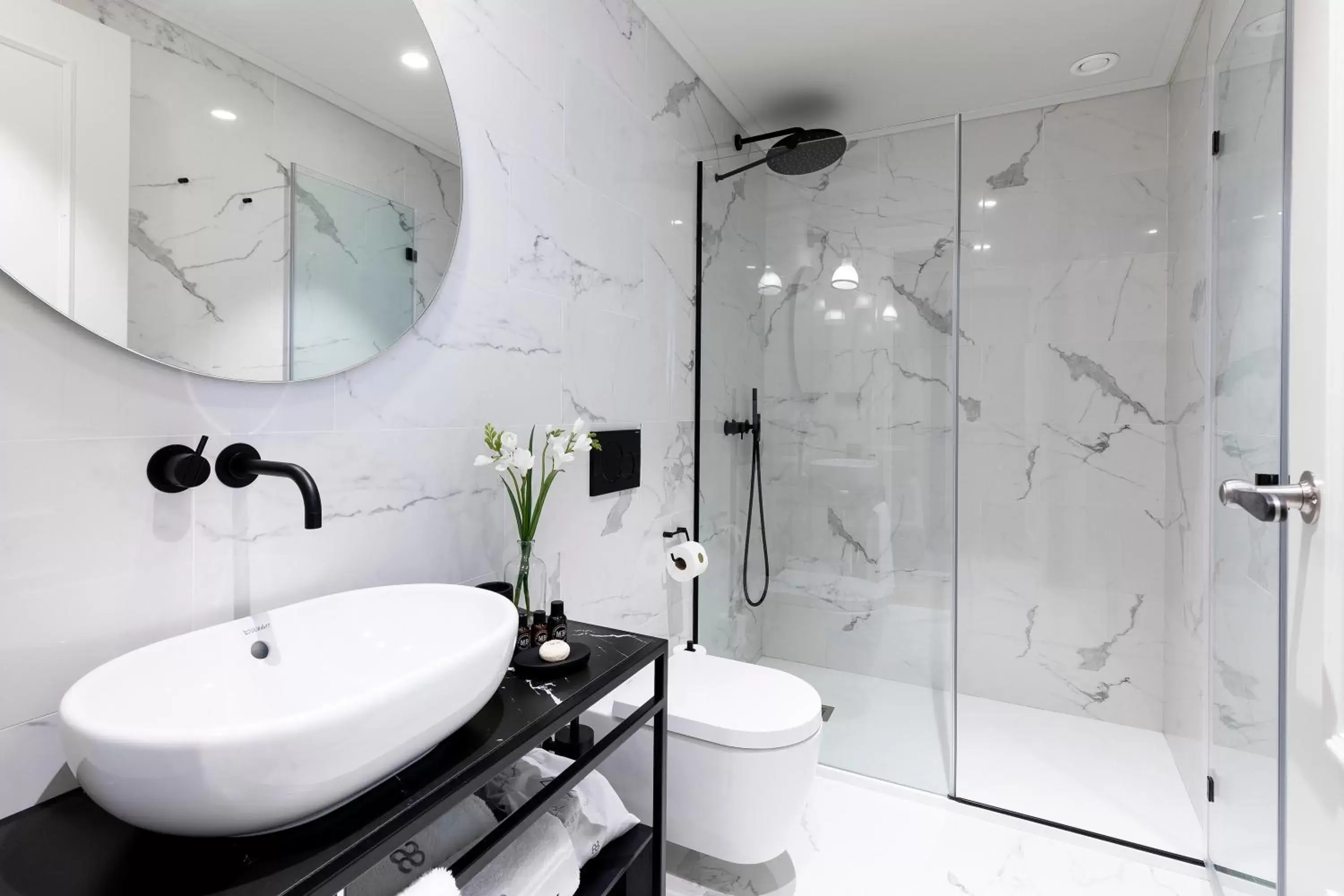 Shower, Bathroom in Maldà Singular Hotel