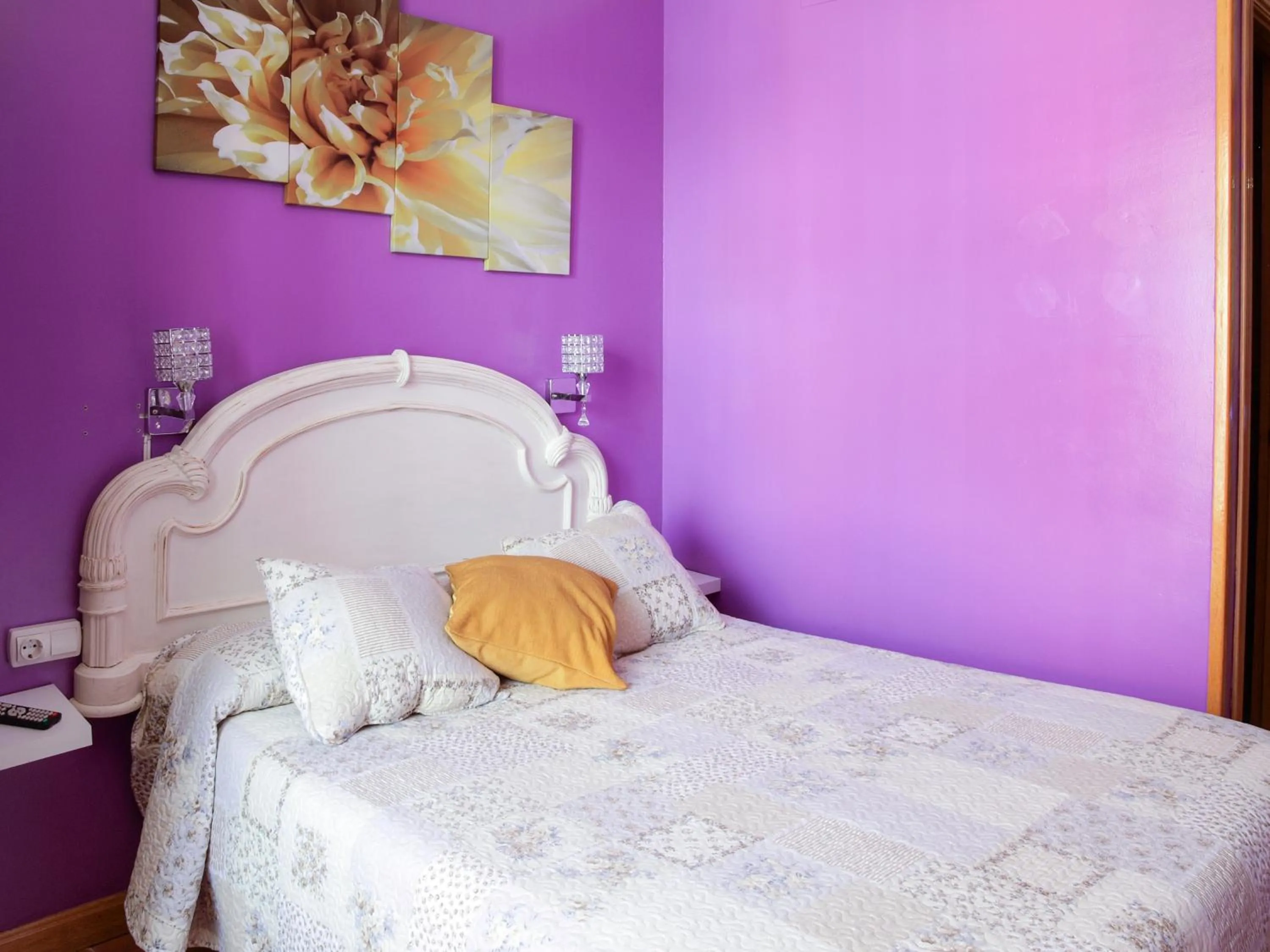 Bedroom in RC Miguel Angel