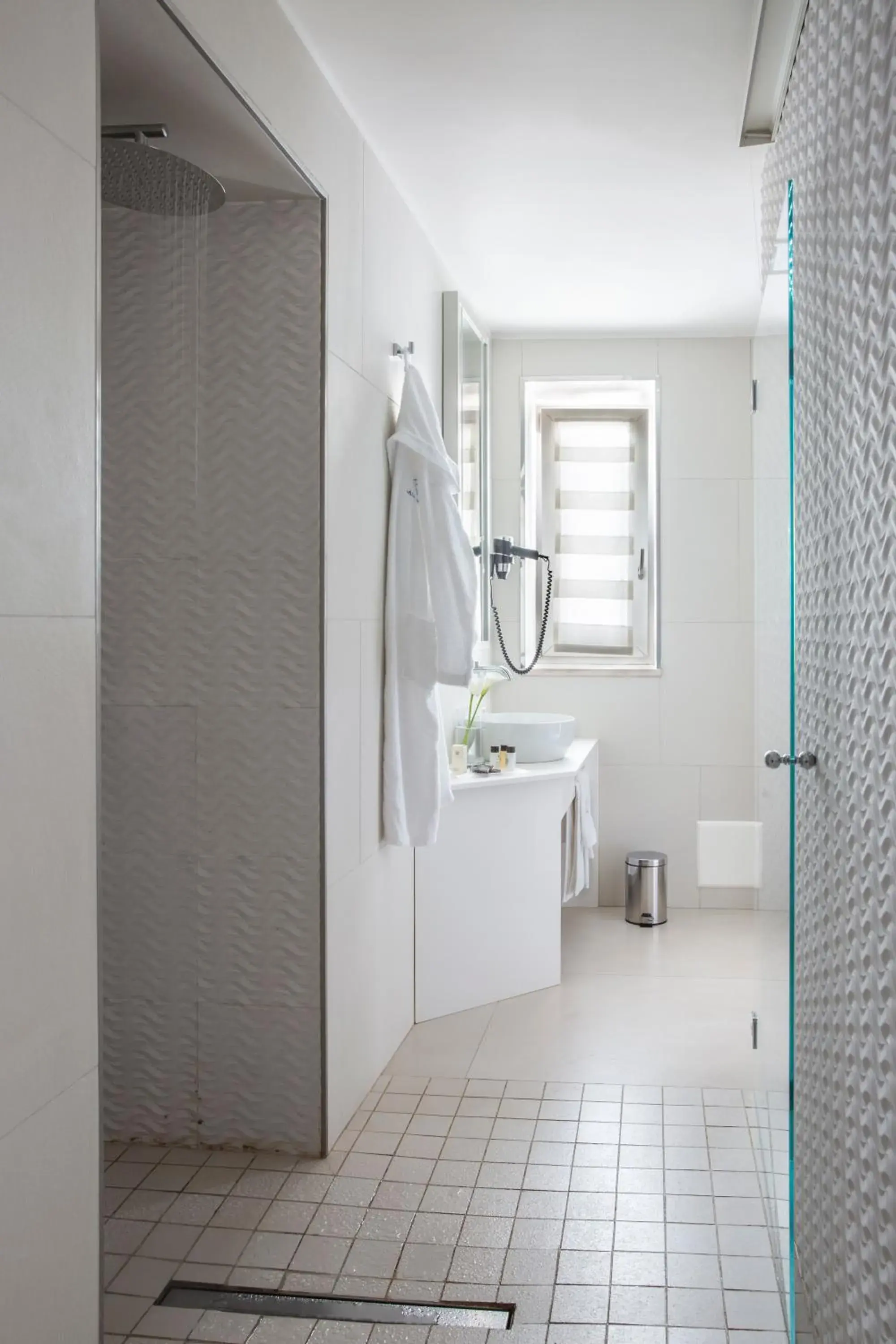 Shower, Bathroom in Villa Gervasio