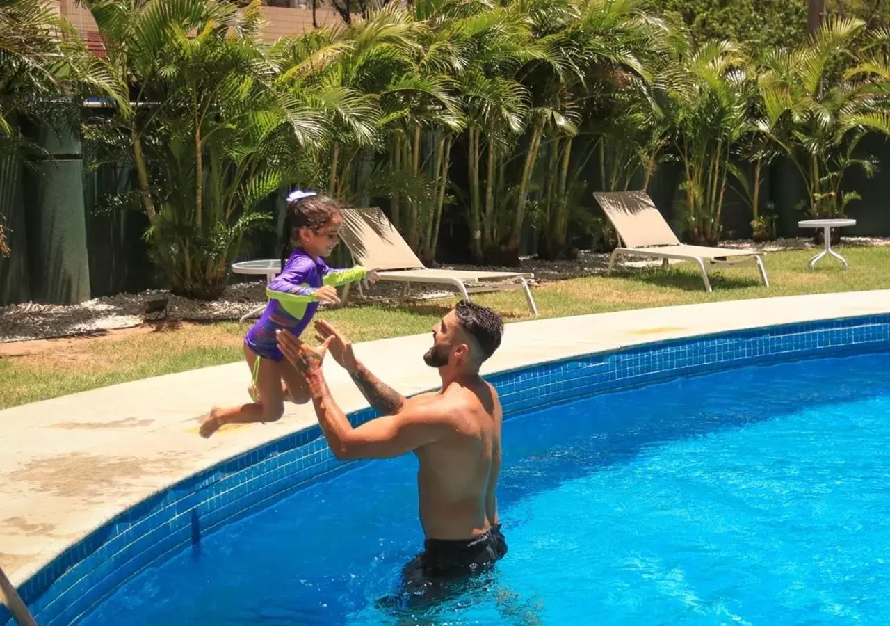 Family, Swimming Pool in Comfort Hotel Fortaleza