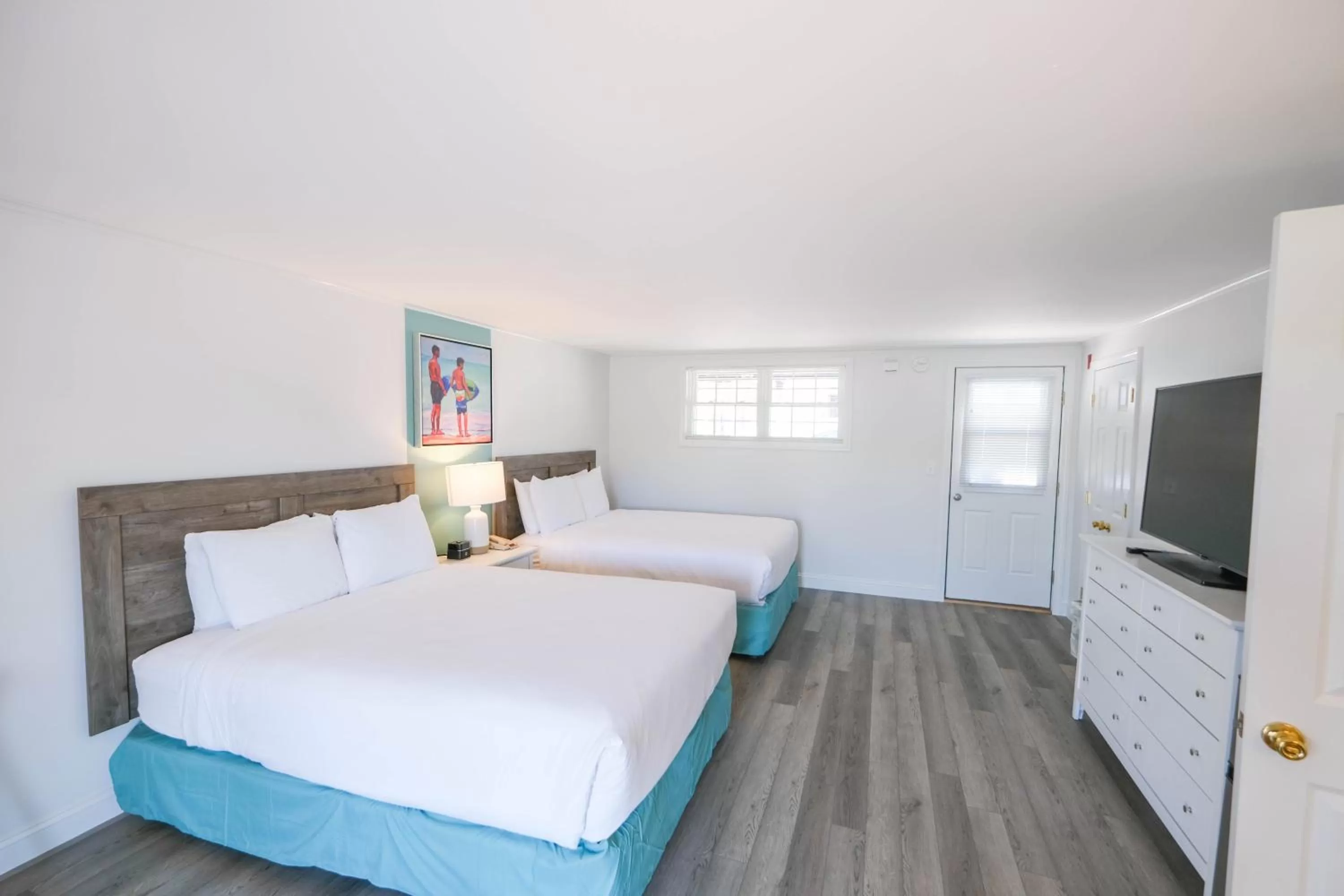 Photo of the whole room, Bed in Norseman Resort on the Beach