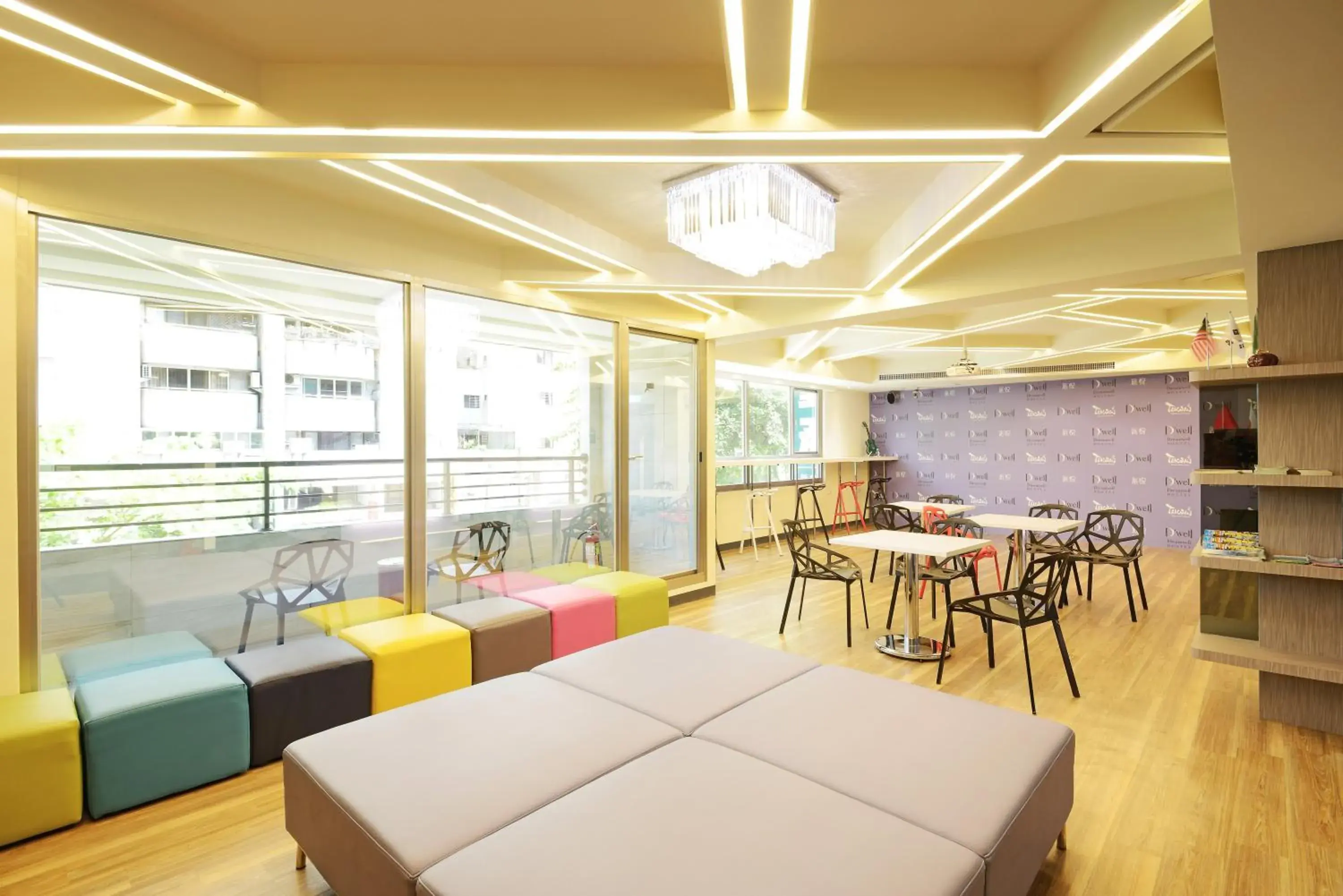 Communal lounge/ TV room, Restaurant/Places to Eat in D'Well Hostel Communal lounge/ TV room, Restaurant/Places to Eat in D'Well Hostel