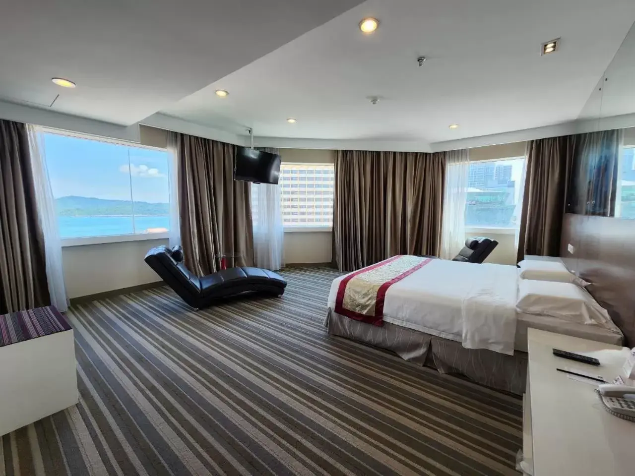 Bedroom, Sea View in Hotel Capital Kota Kinabalu