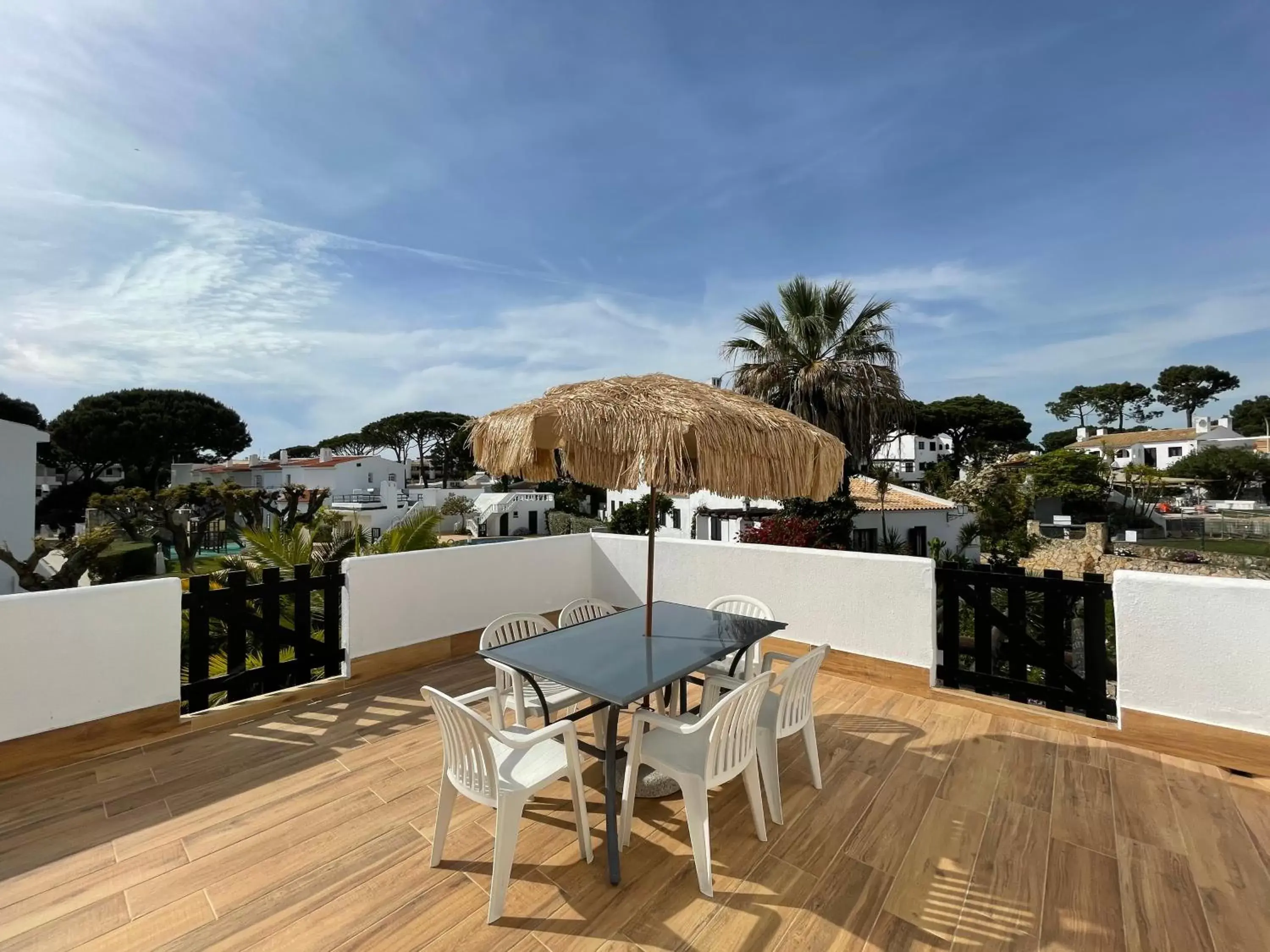 Balcony/Terrace in Apartamentos Honorio - Pool and Garden