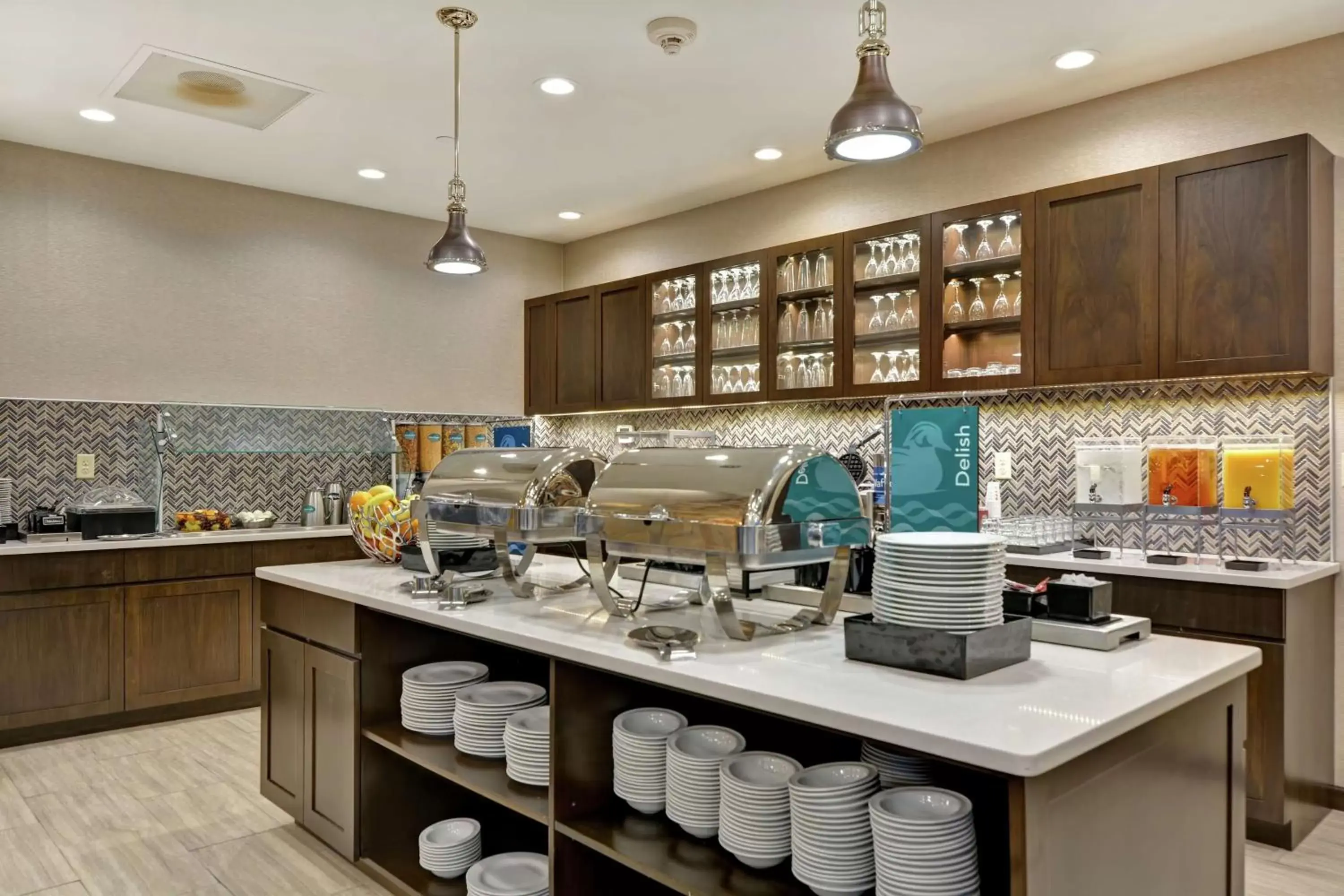 Breakfast, Kitchen/Kitchenette in Homewood Suites By Hilton Poughkeepsie