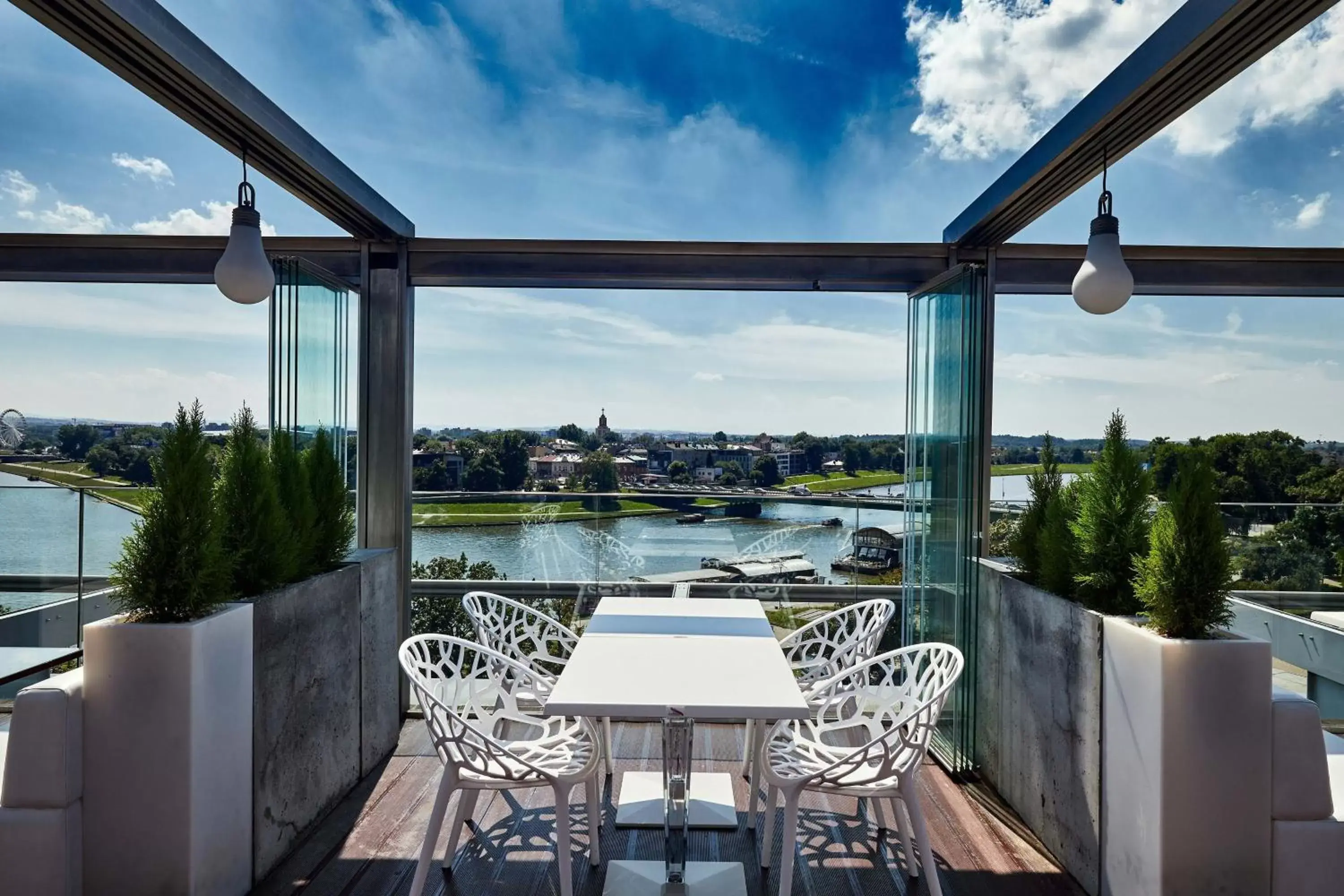 Lounge or bar, Balcony/Terrace in Sheraton Grand Krakow