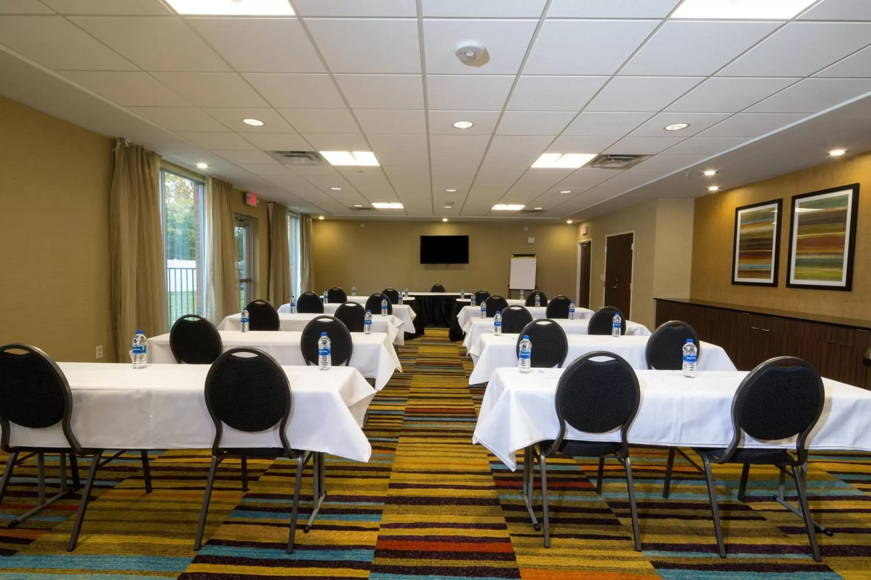 Meeting/conference room in Fairfield Inn & Suites by Marriott Detroit Chesterfield