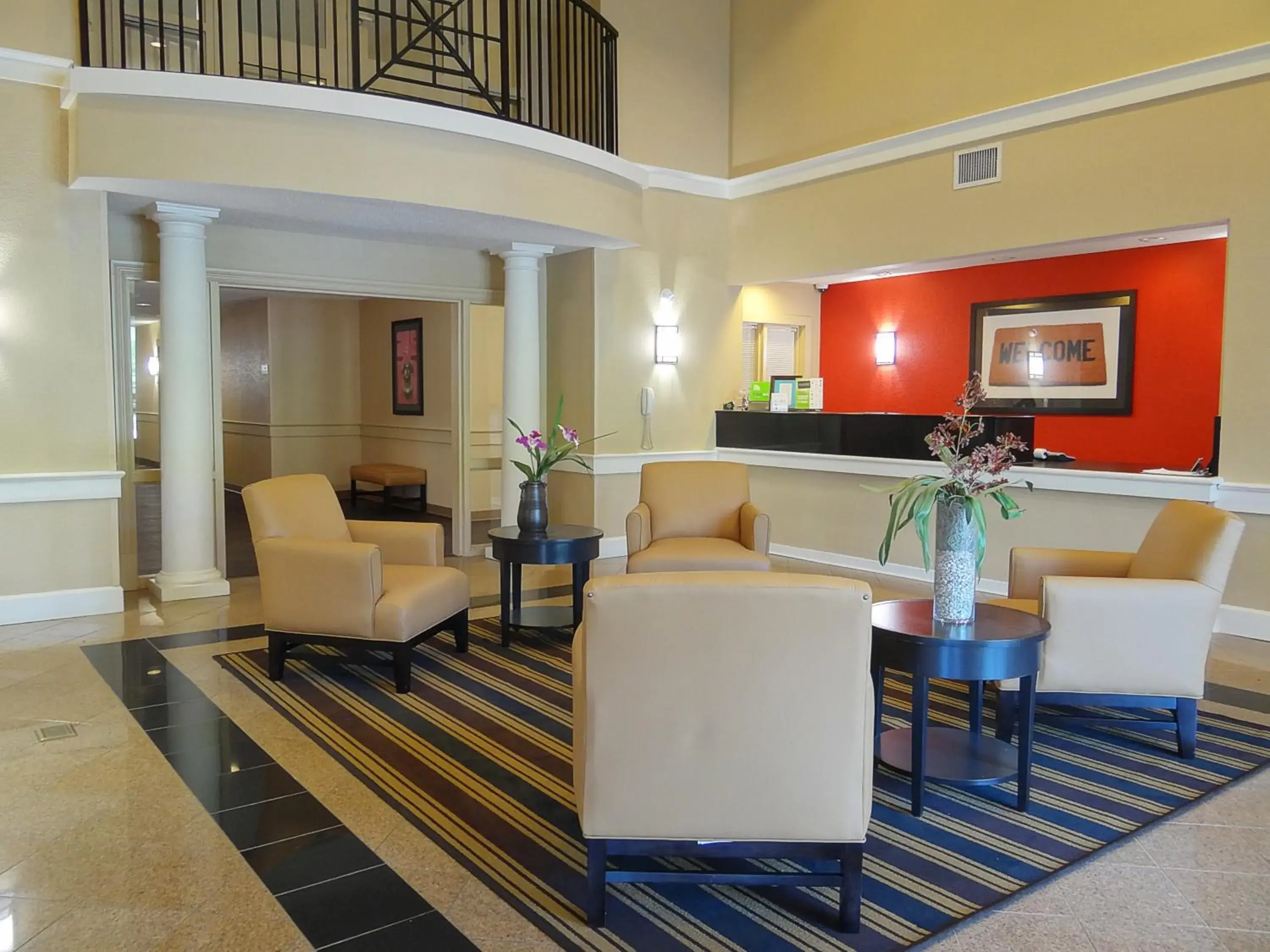 Lobby or reception, Seating Area in Extended Stay America Suites - Kansas City - Overland Park - Metcalf Ave