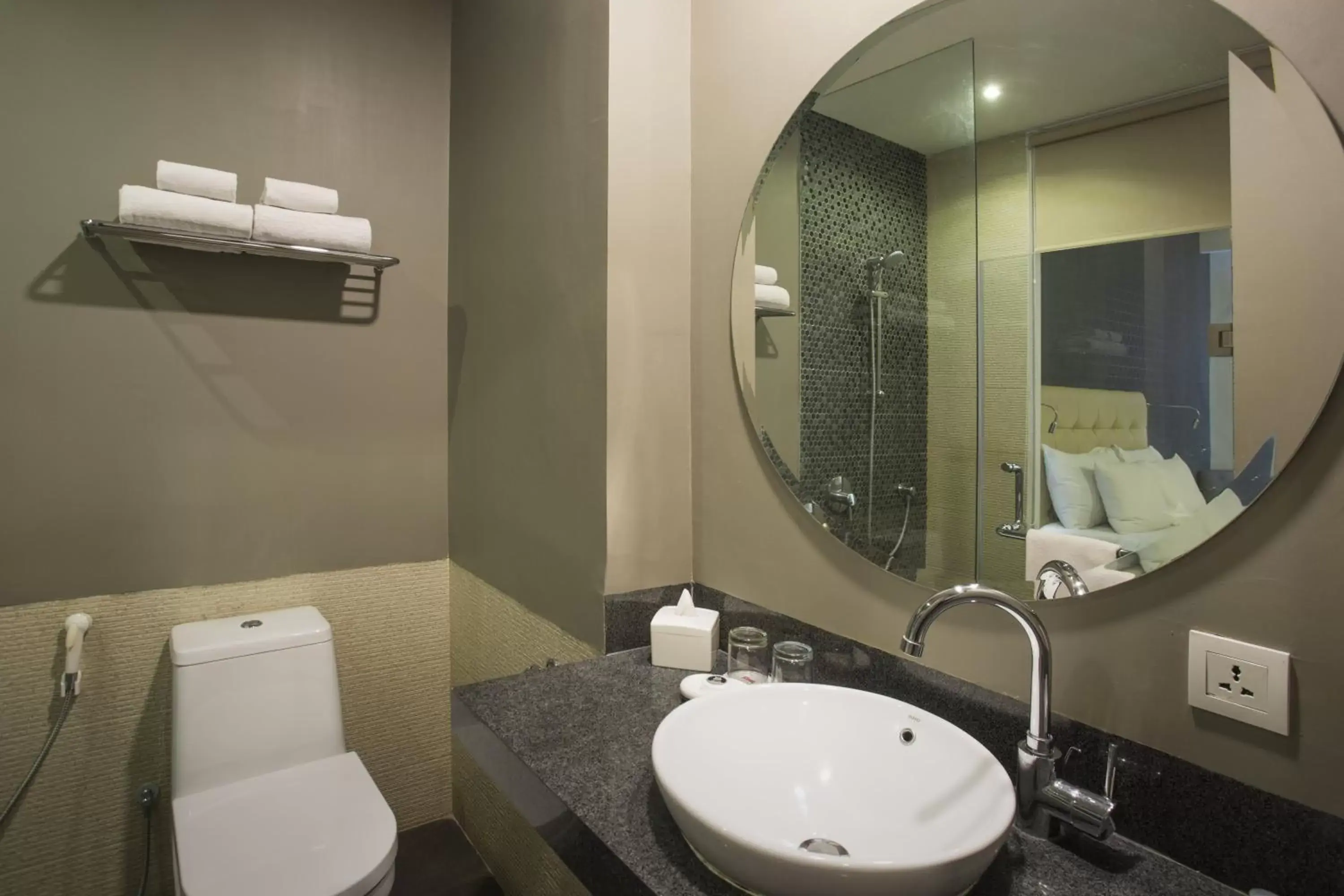Shower, Bathroom in Liberty Hotel Thamrin Jakarta