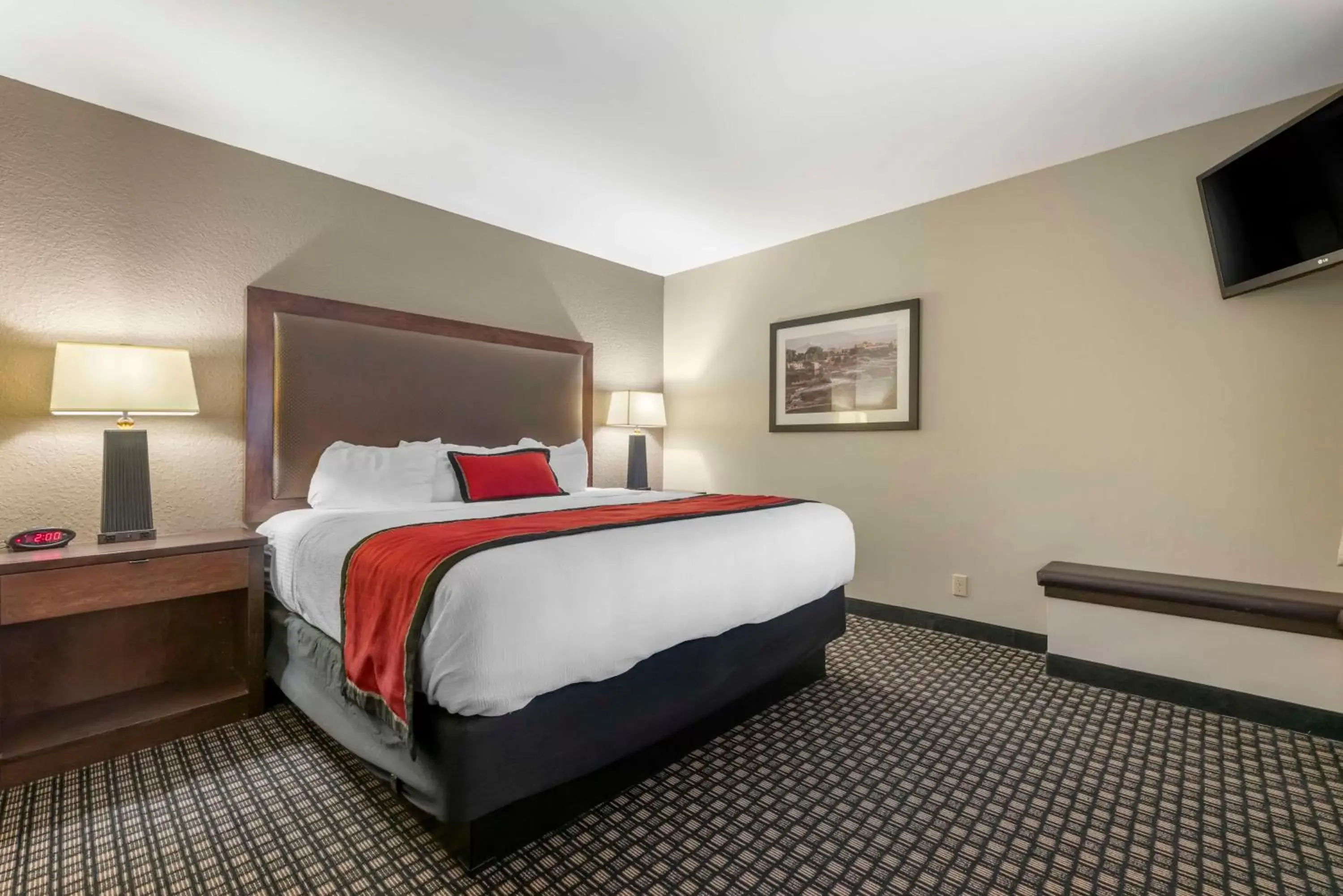 Bedroom, Bed in Best Western Plus Ramkota Hotel