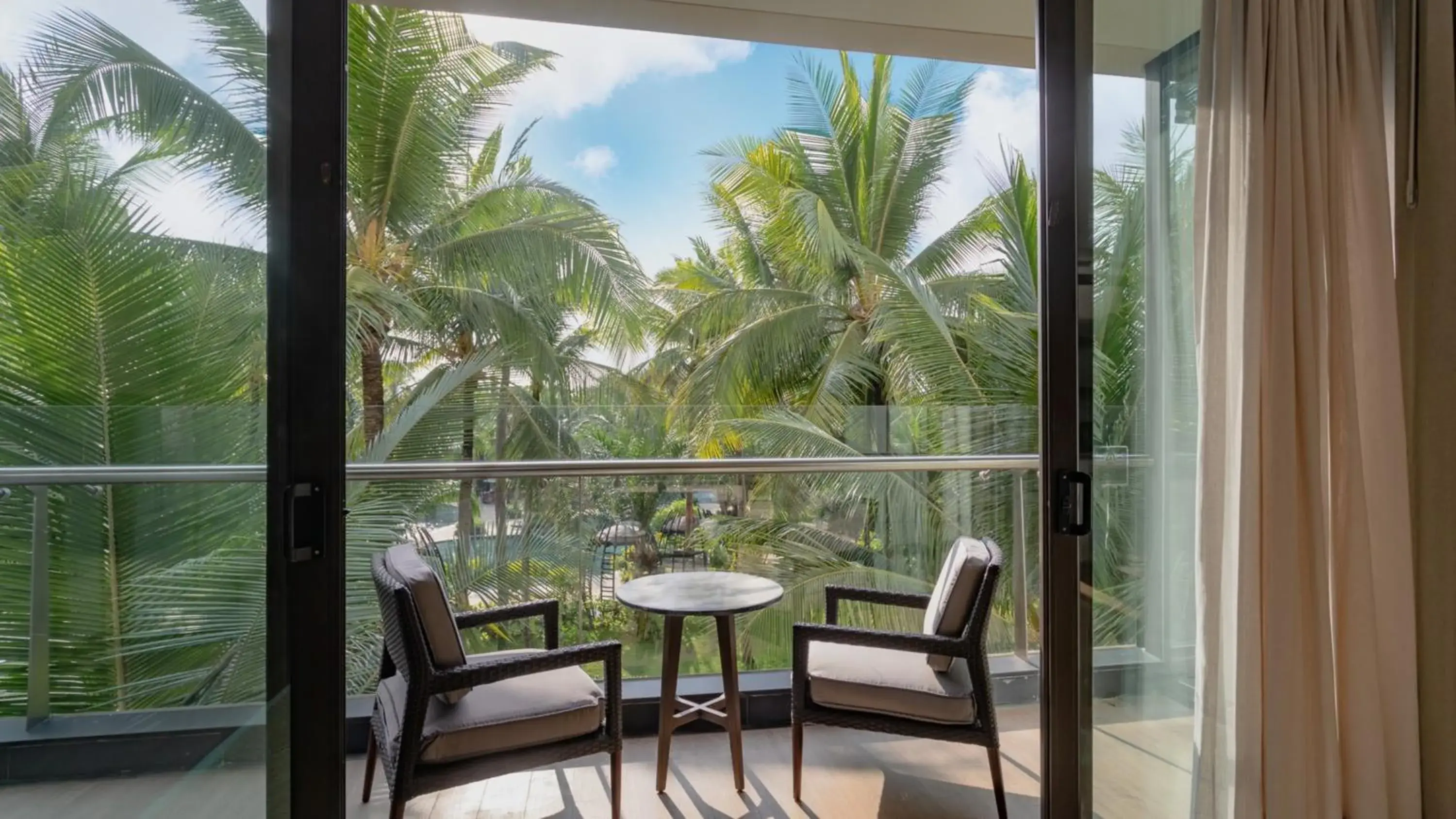 Photo of the whole room, Balcony/Terrace in InterContinental Phu Quoc Long Beach Resort, an IHG Hotel