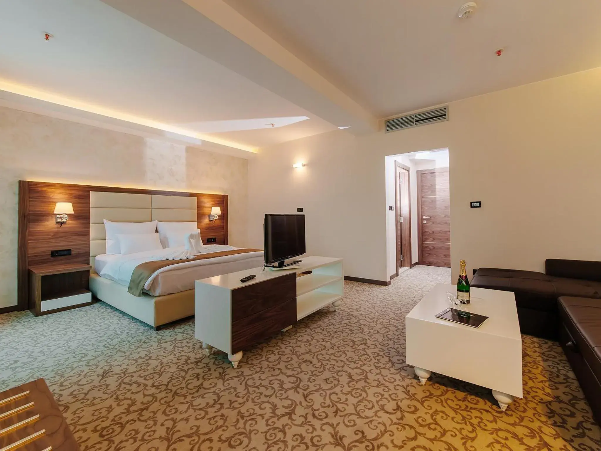 Photo of the whole room, Bed in Hotel New Star Photo of the whole room, Bed in Hotel New Star