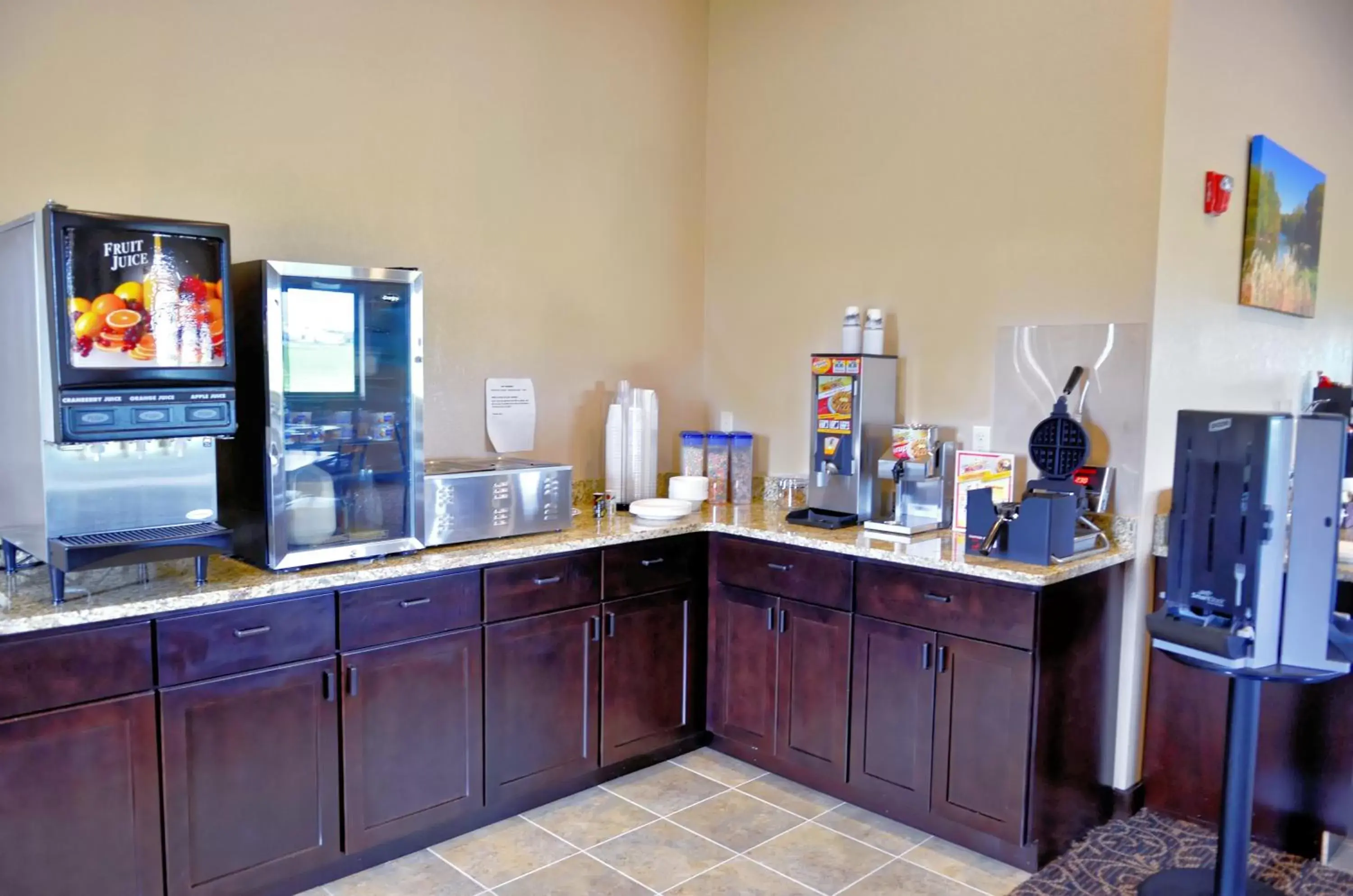 Other, Kitchen/Kitchenette in Cobblestone Inn & Suites - Monticello