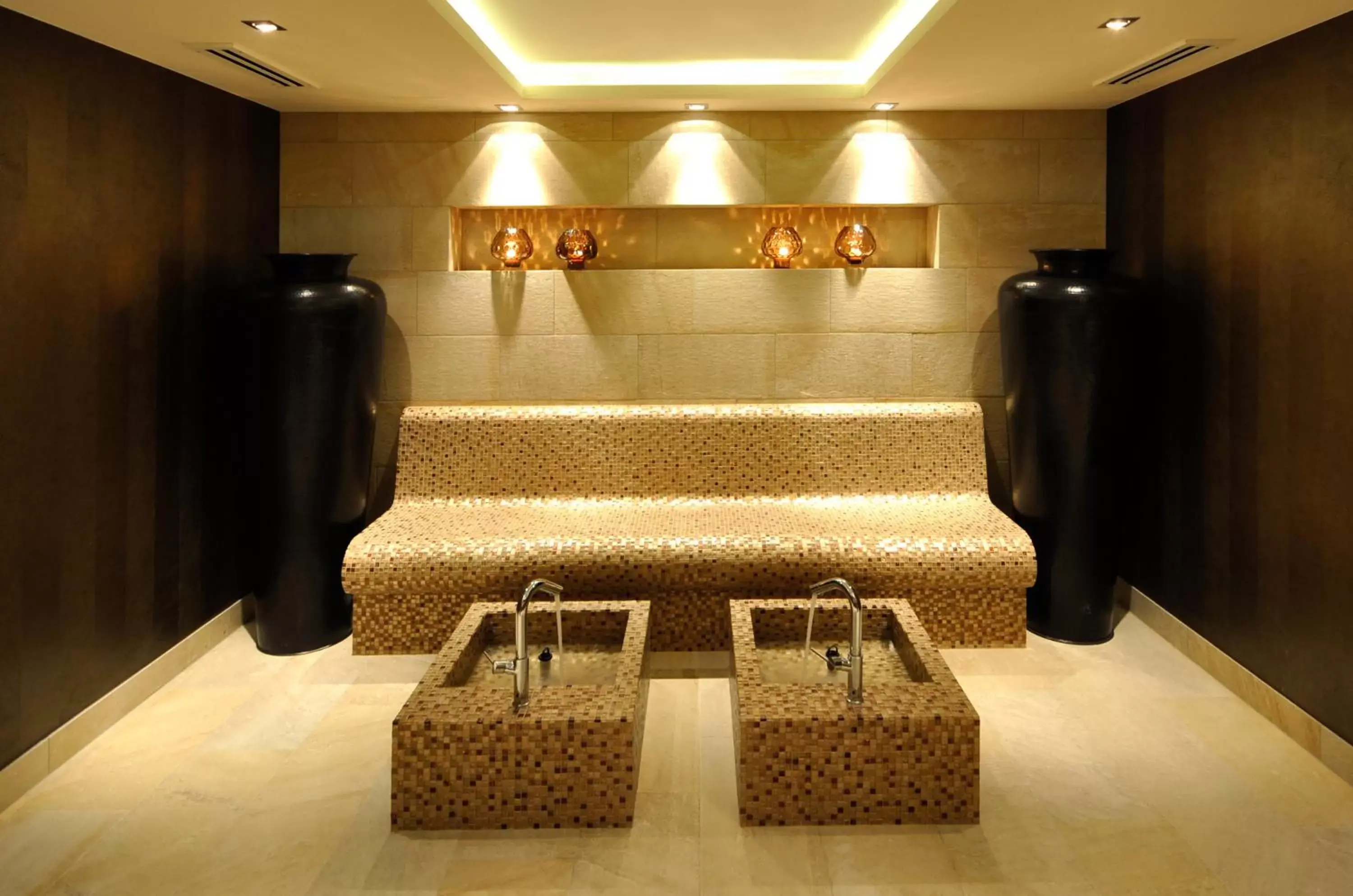 Sauna, Lobby/Reception in Thomas Hotel Spa & Lifestyle