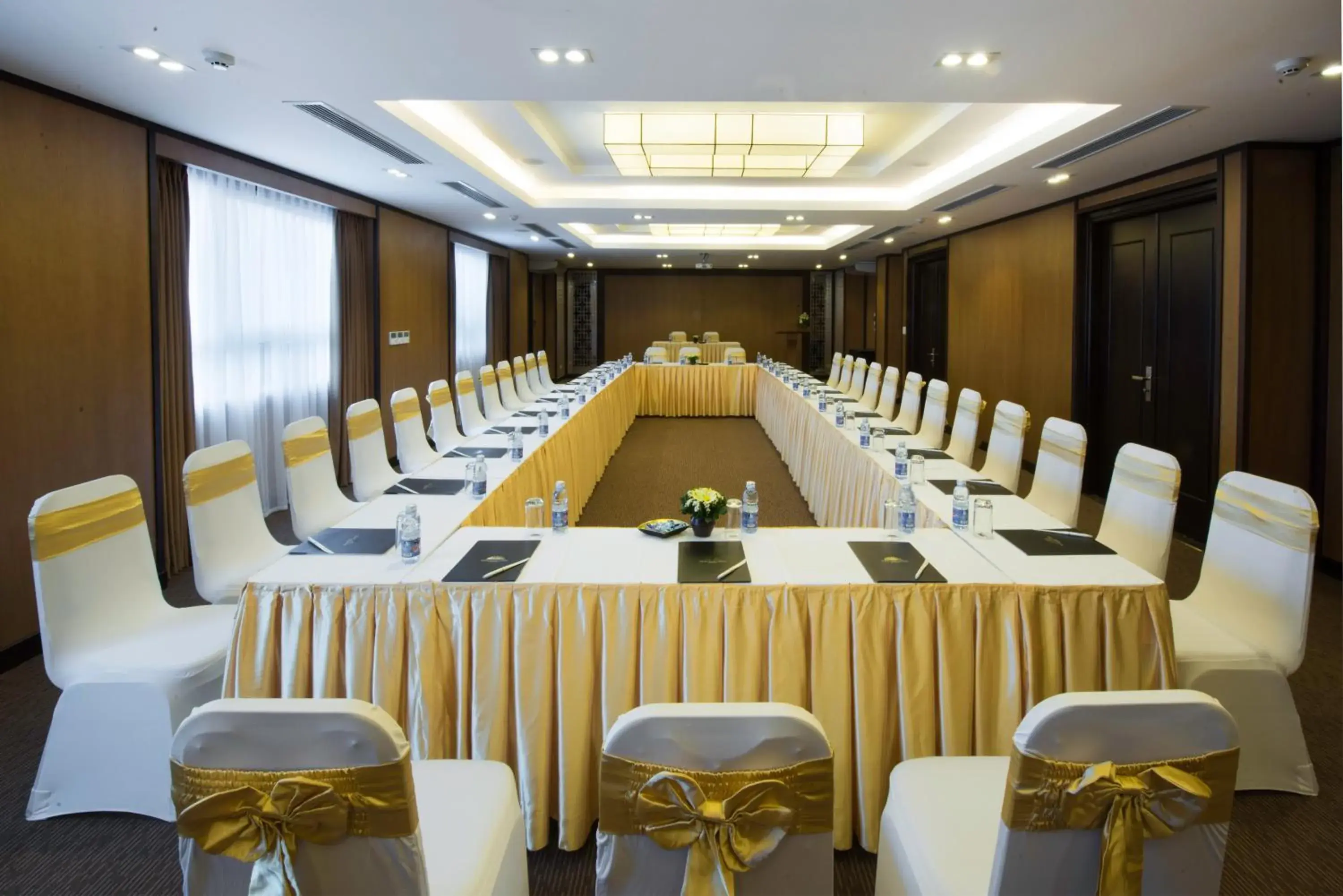Banquet/Function facilities, Business Area/Conference Room in Thang Long Opera Hotel
