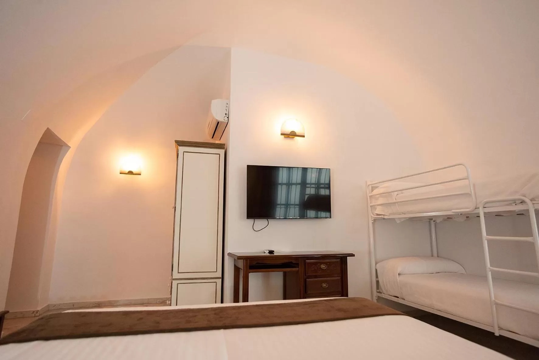 Photo of the whole room, Bed in Hotel Casa Palacio la Sal