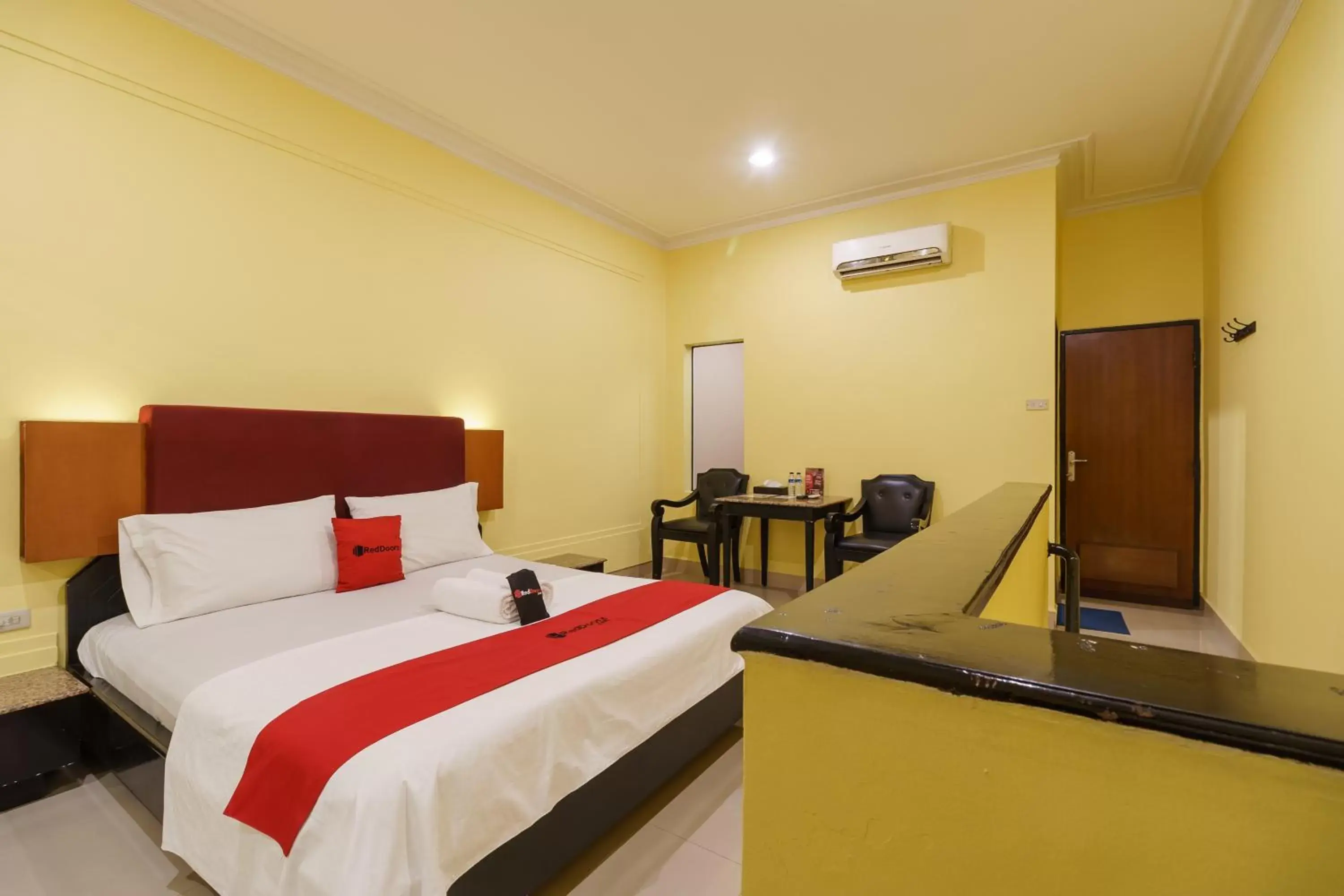 Bedroom, Bed in RedDoorz Plus near Ancol