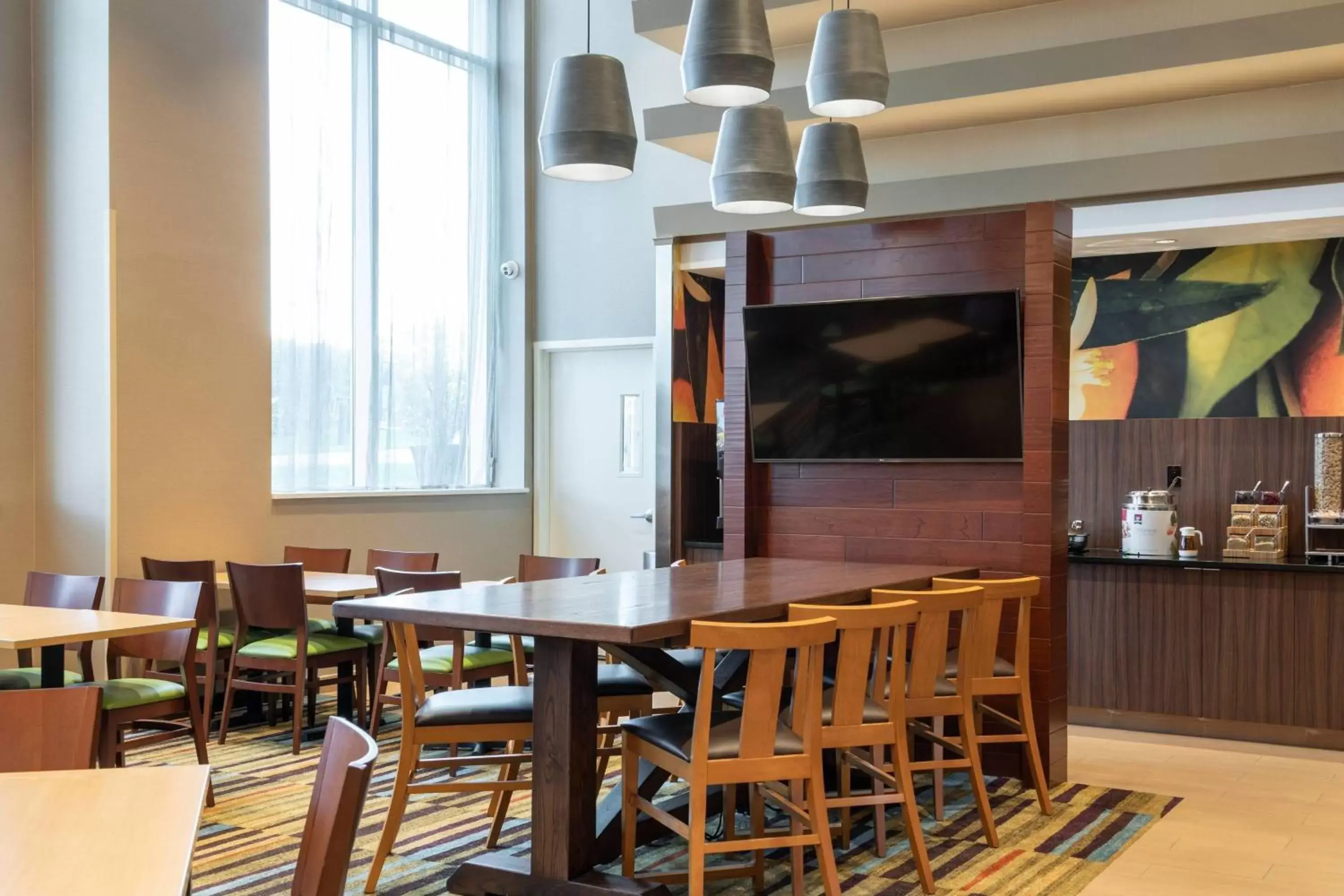 Breakfast, Restaurant/Places to Eat in Fairfield Inn & Suites by Marriott New York Queens/Fresh Meadows