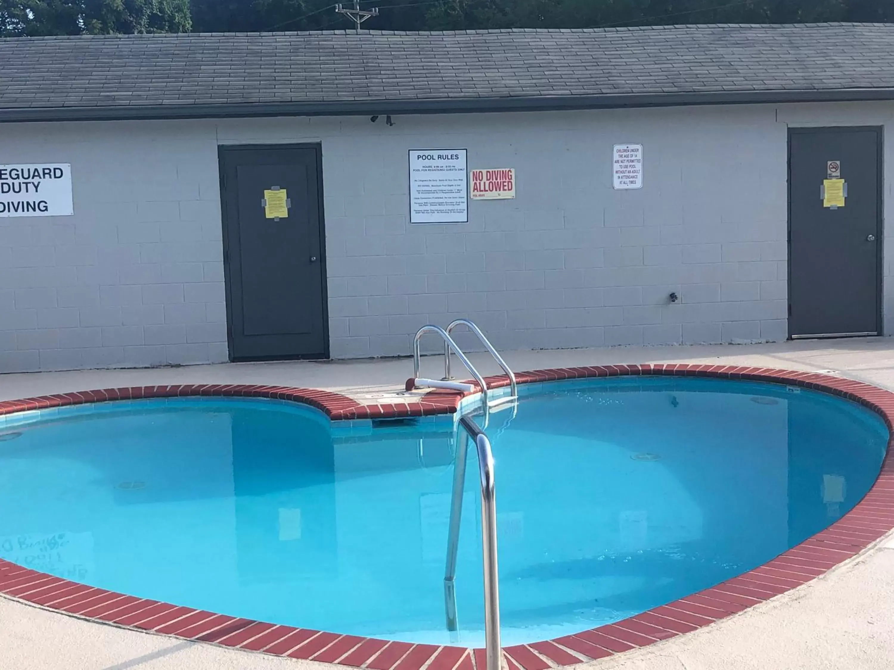 Property building, Swimming Pool in Travelodge by Wyndham Clarksville