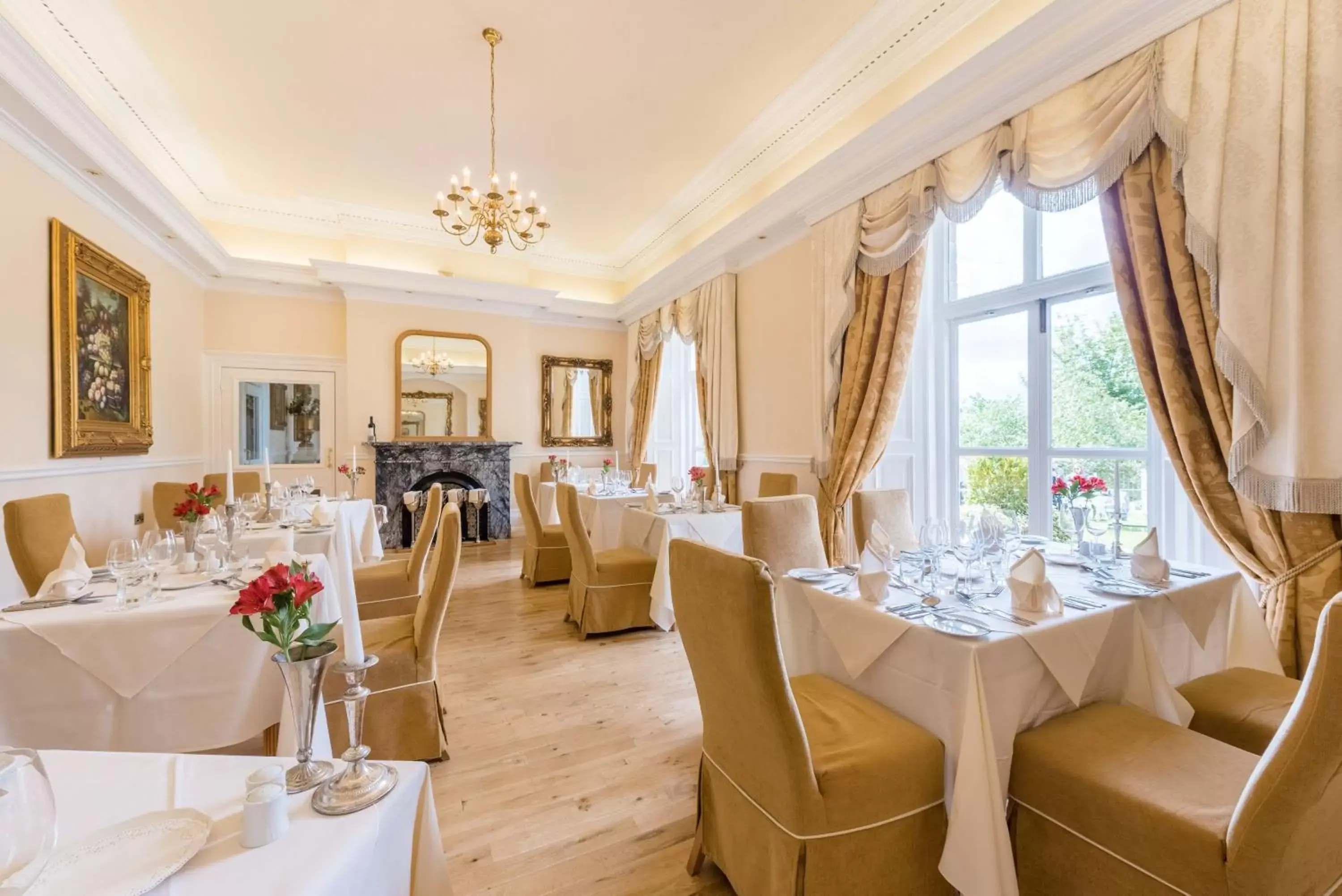 Restaurant/Places to Eat in Grange Hotel