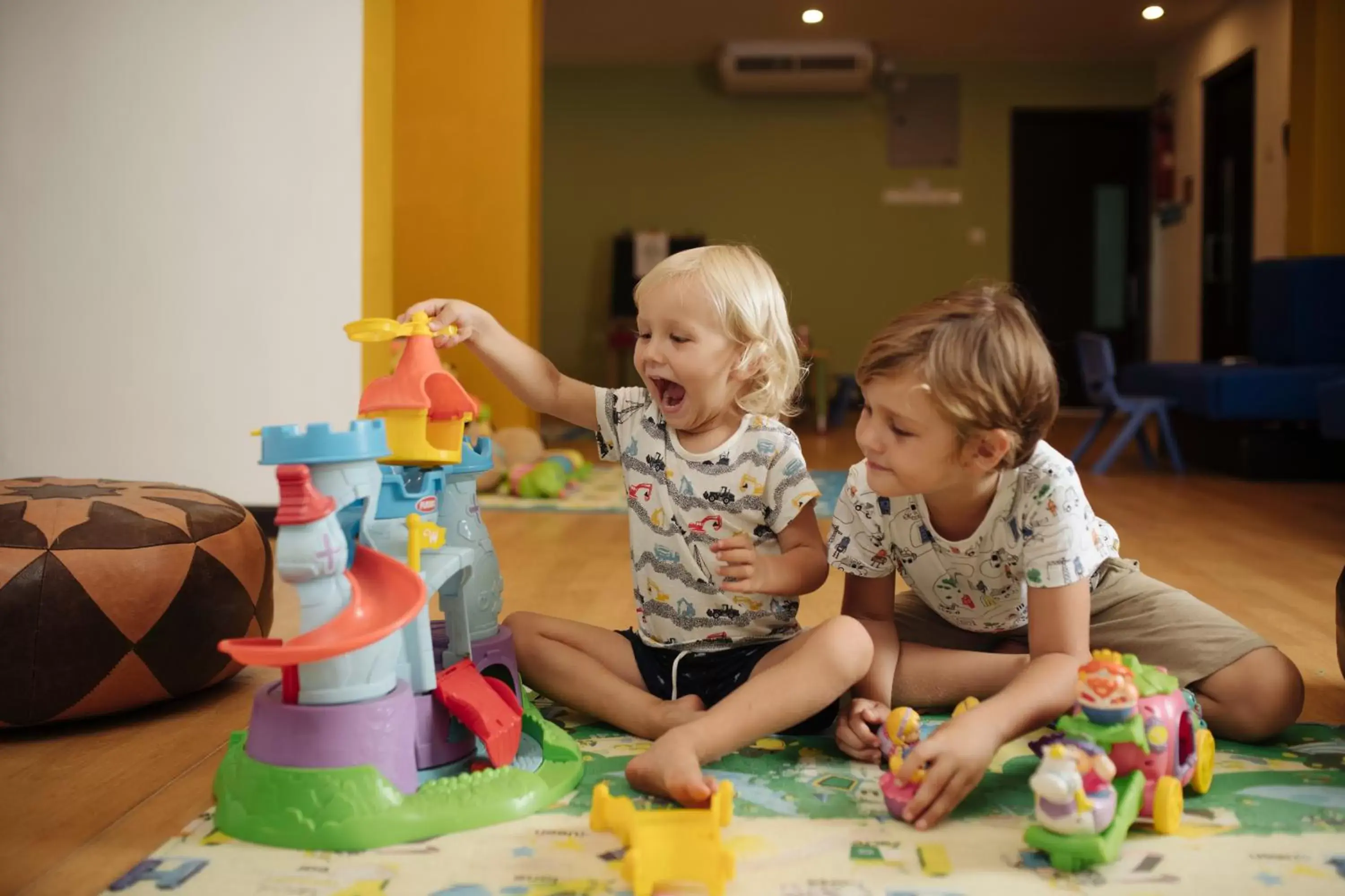 Children in Club Hotel Dolphin