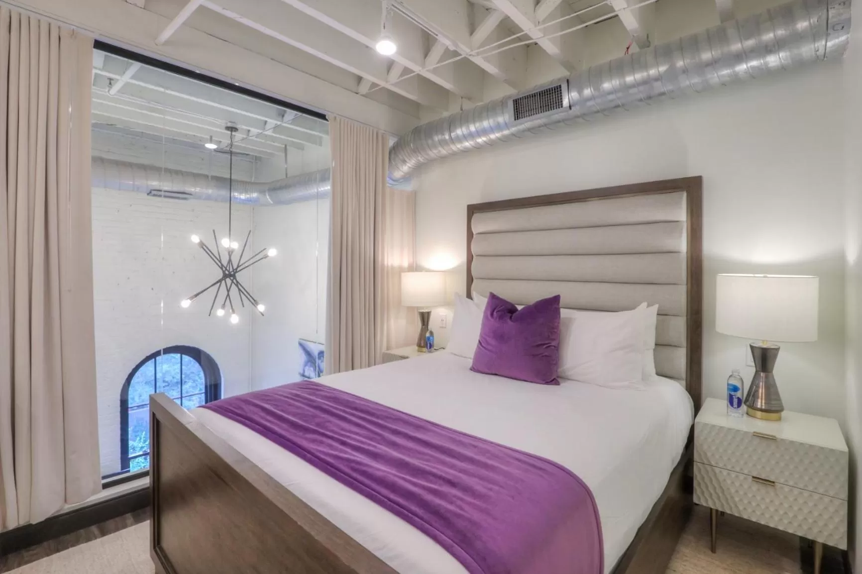 Bed in Studio 154 Hotel