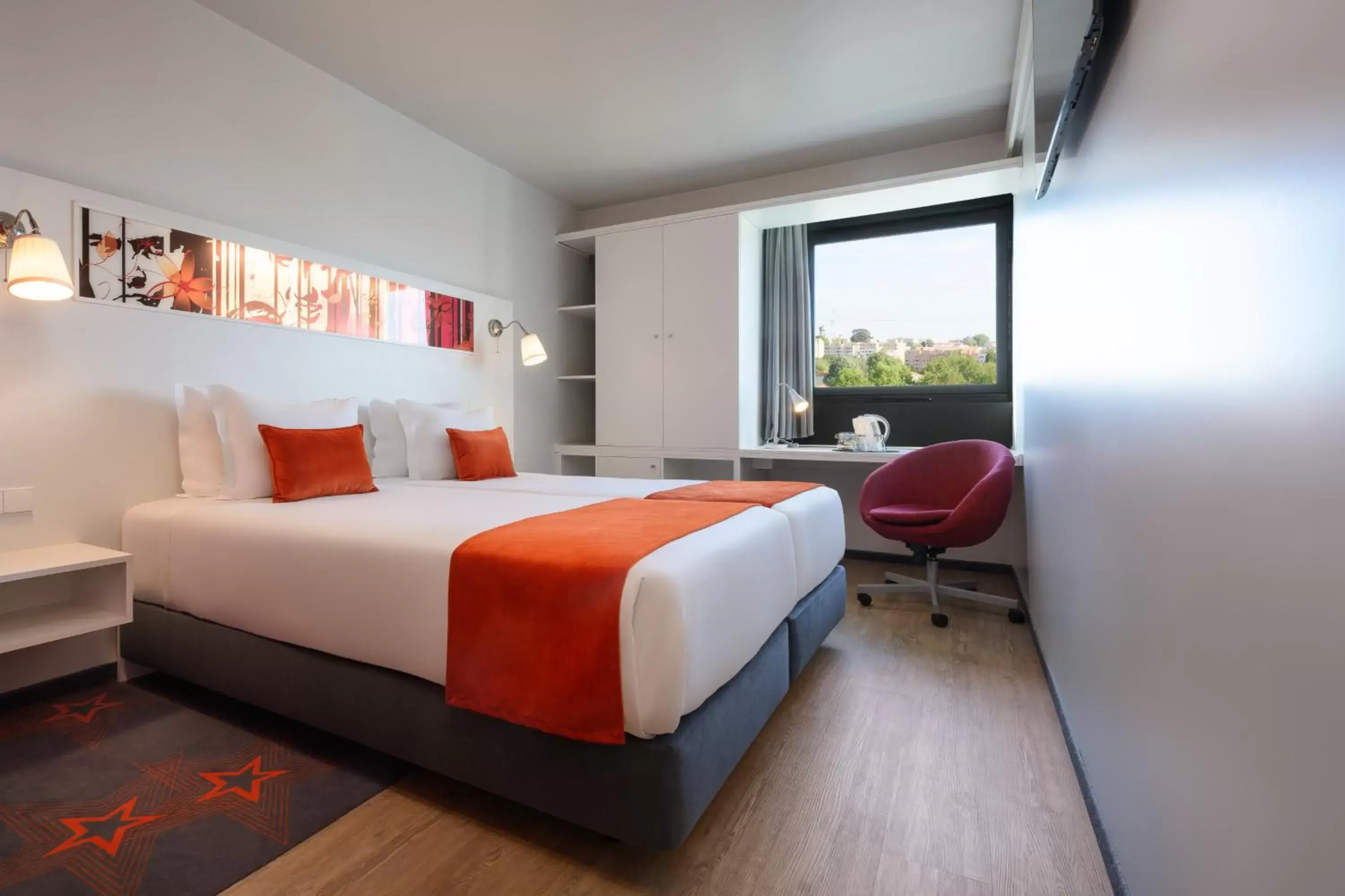 Bedroom in Star Inn Porto