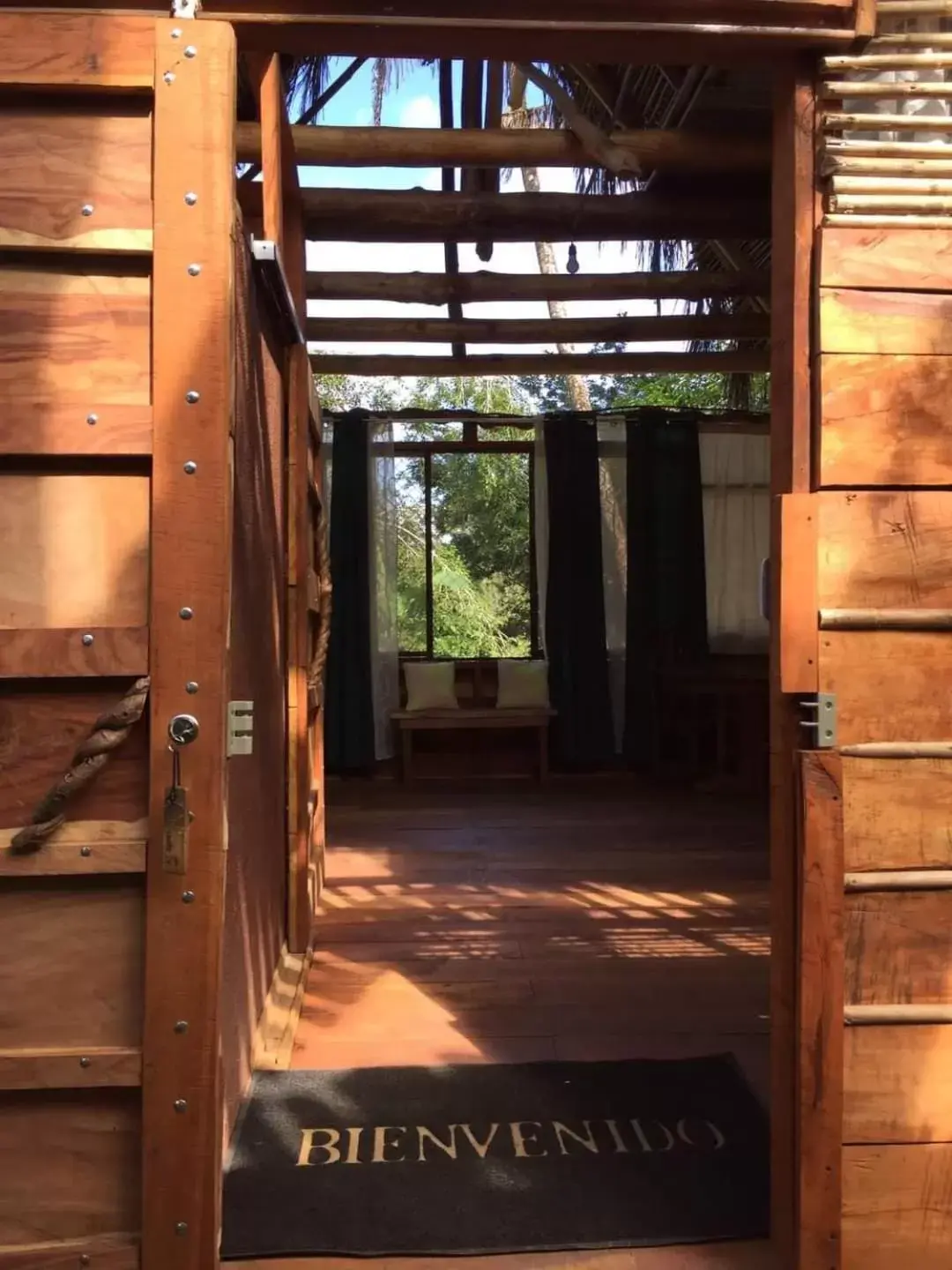 Bunk Bed in Iguanitas Lodge